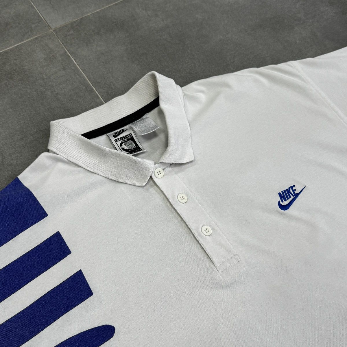 Nike Vintage Nike Challenge Court Agassi Tennis Rare Polo Shirt Size US L / EU 52-54 / 3 - 12 Thumbnail