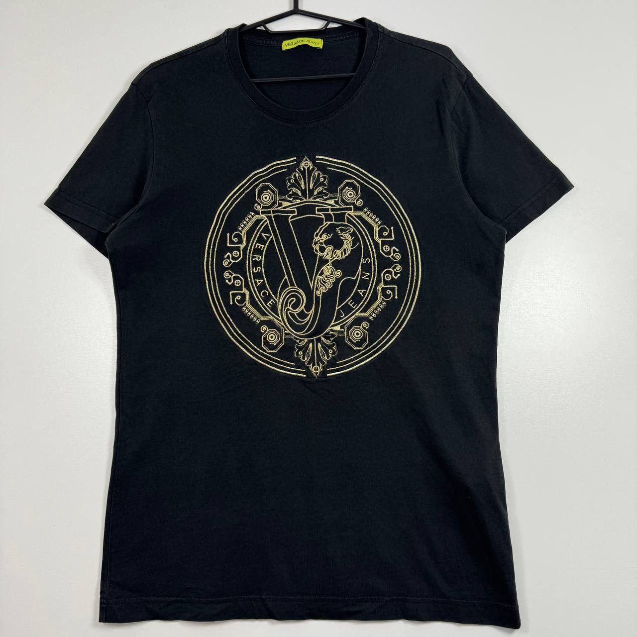 Versace Jeans Couture Versace Jeans T-Shirt Gold Medusa Logo Graphic Mens Size M Size US M / EU 48-50 / 2 - 1 Thumbnail