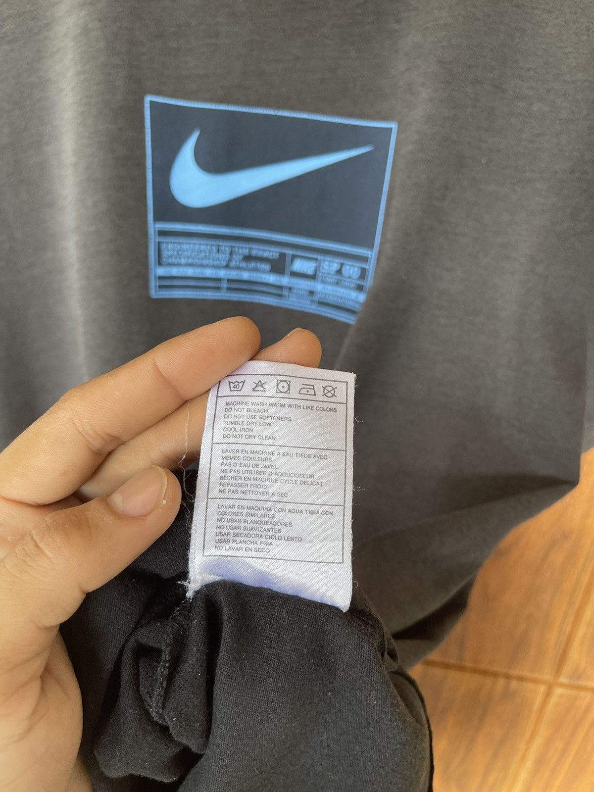Nike Vintage’90s Sun Faded🔥NIKE🔥Swoosh Corp Logo Black T Size US L / EU 52-54 / 3 - 7 Thumbnail