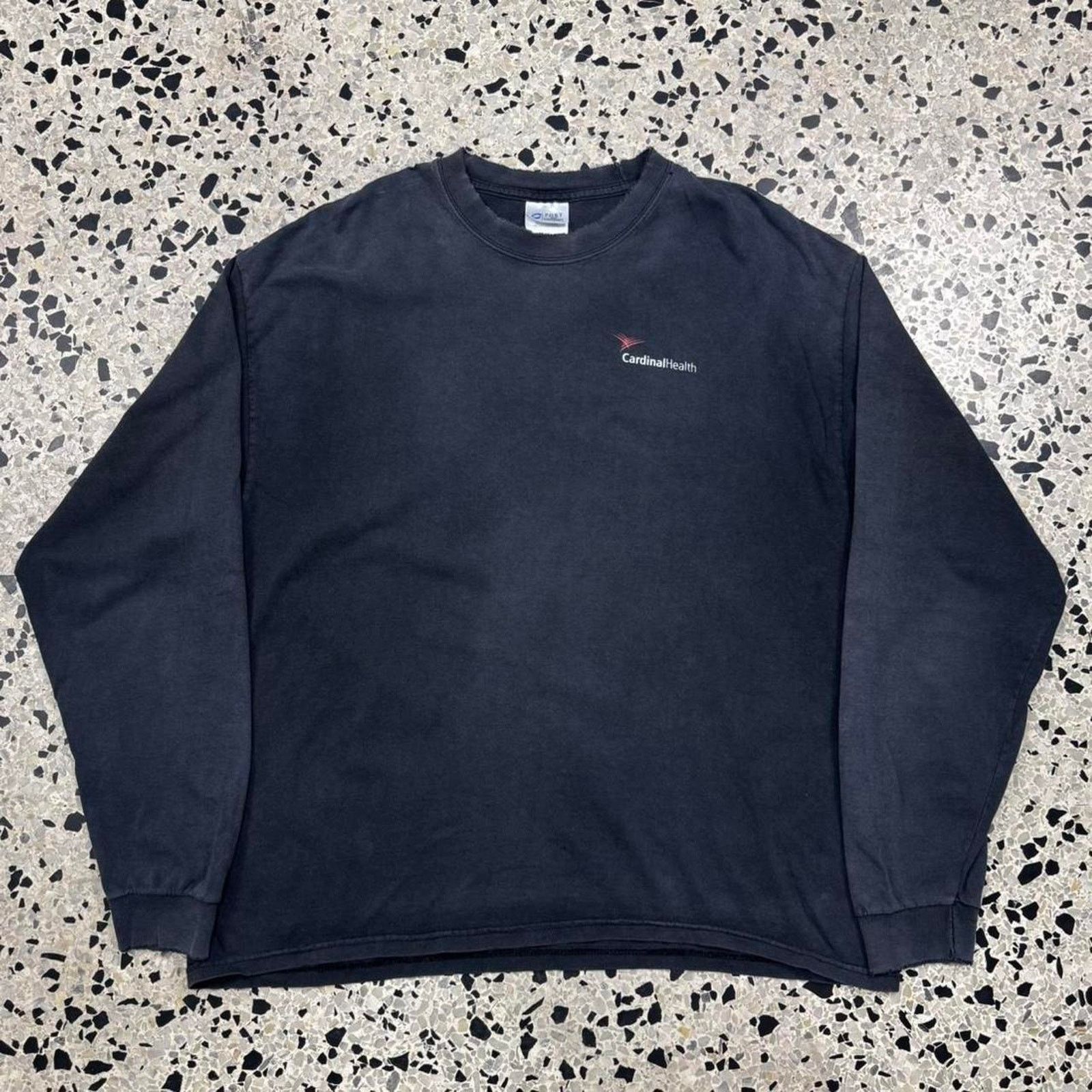 Port & Company × Vintage VINTAGE Y2K THRASHED CARDINAL HEALTH PROMO LONGSLEEVE TEE: Size US XL / EU 56 / 4 - 1 Thumbnail