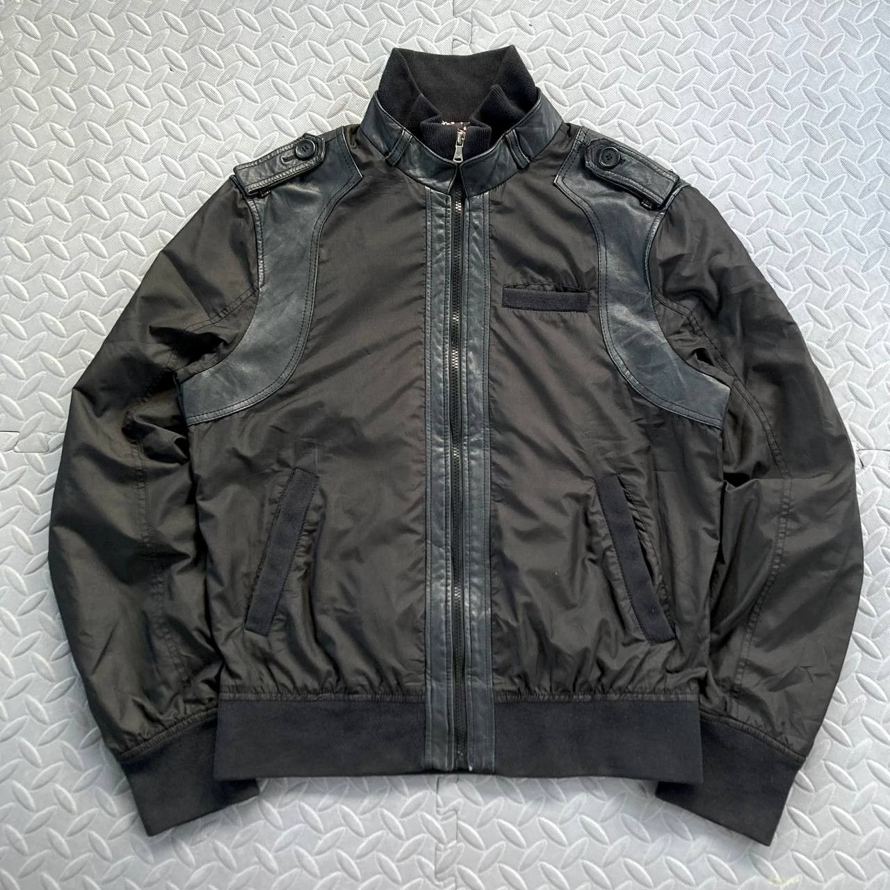 Dolce & Gabbana D&G- 2000’s Tactical Hybrid Leather Paneled Jacket Size US L / EU 52-54 / 3 - 1 Thumbnail