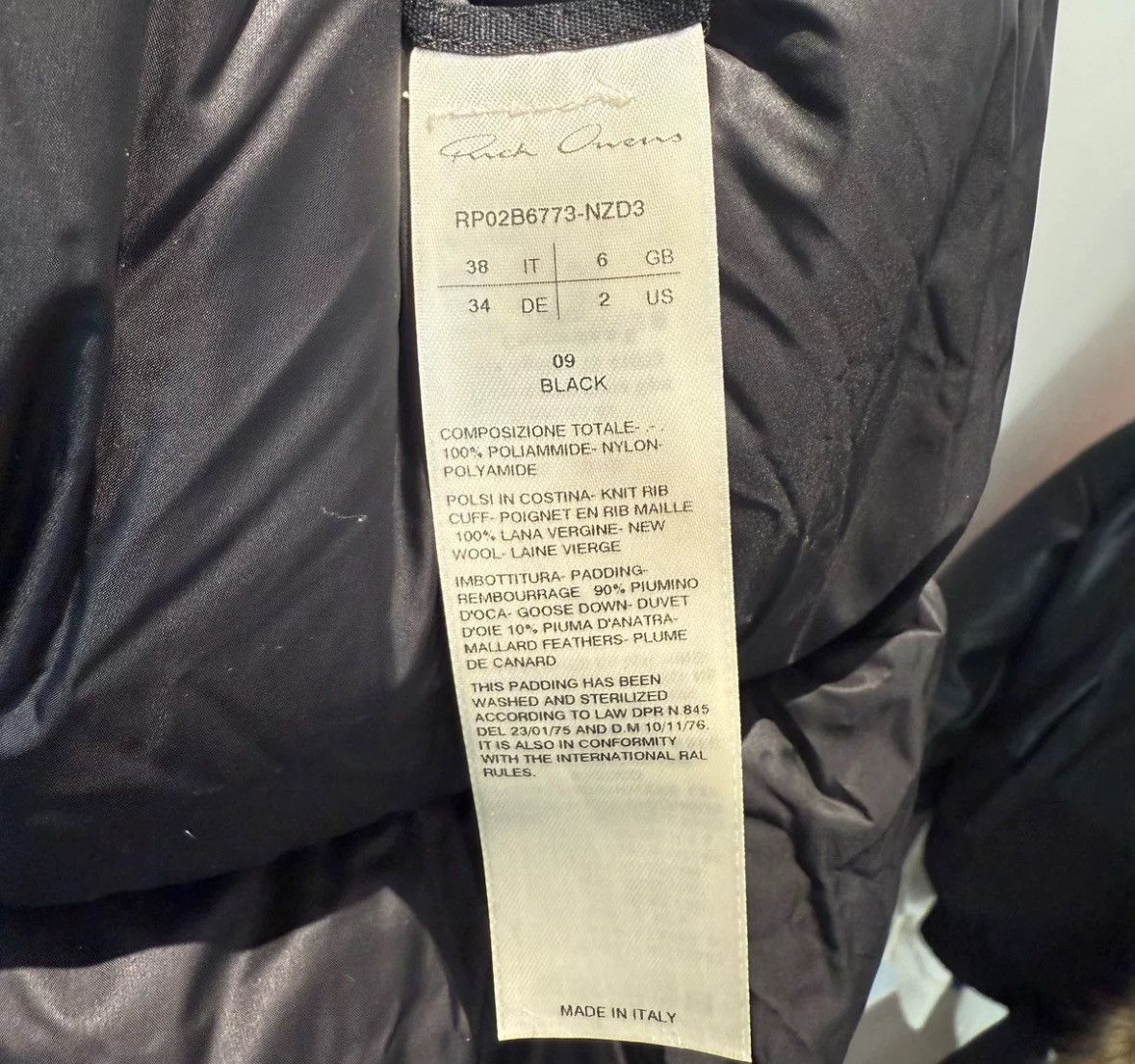 Rick Owens Rick owens mainline show style edition scarf down jacket Size US M / EU 48-50 / 2 - 6 Thumbnail