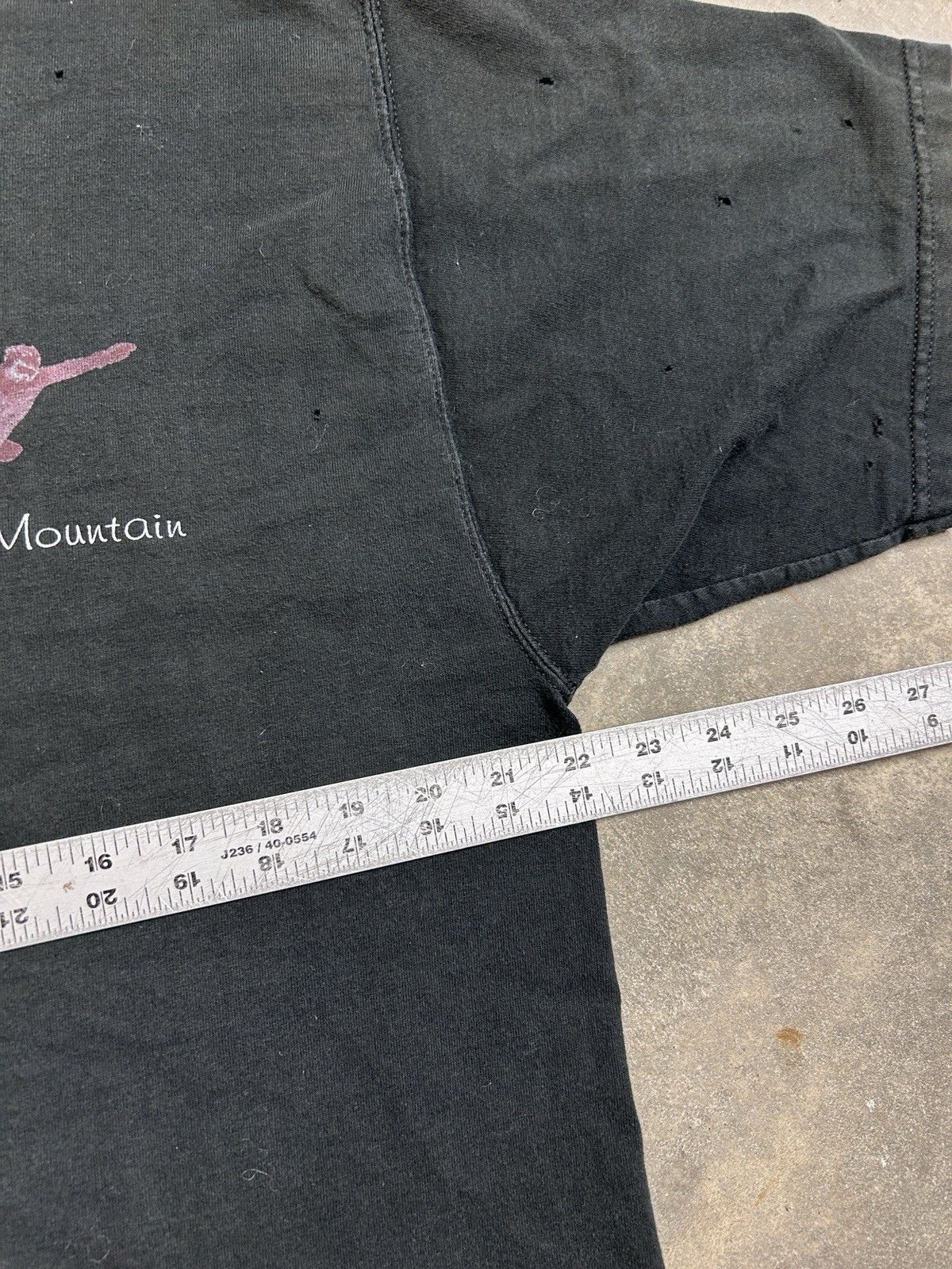 Fruit Of The Loom Vintage Y2K Sugar Mountain Snow Boarding Text T-Shirt Size US L / EU 52-54 / 3 - 7 Thumbnail