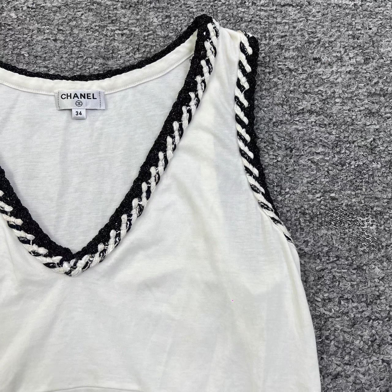 Chanel Chanel White Silver Trim Neck Tank Top K12 Size XXS / US 00 / IT 34 - 4 Thumbnail