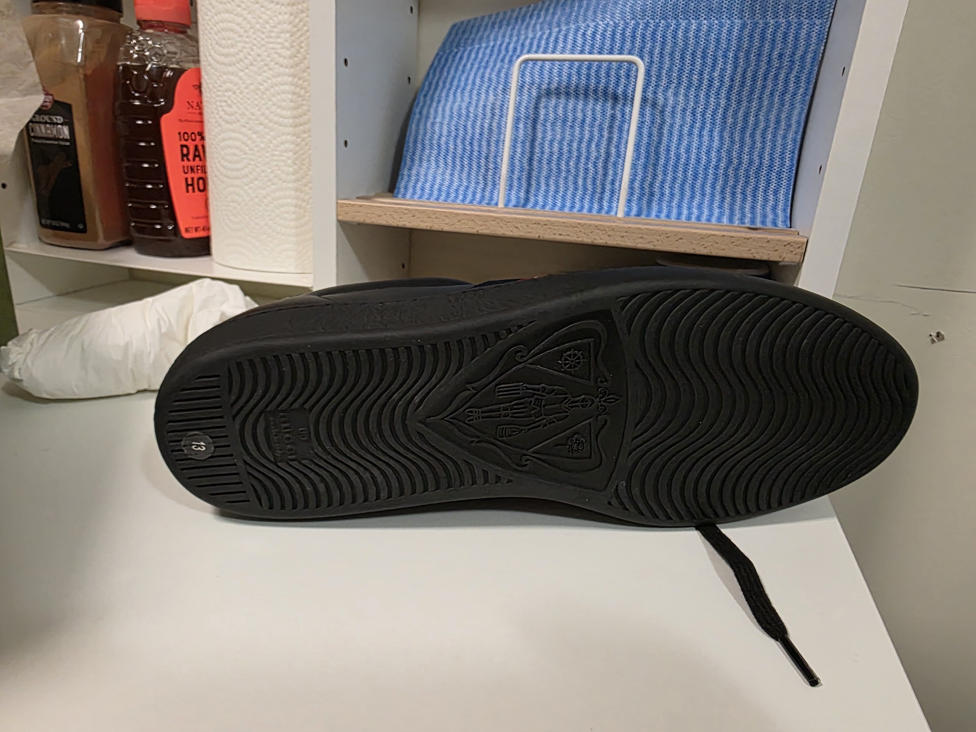 Gucci Ace Embroidered 'Black Bee' Size US 14 / EU 47 - 8 Thumbnail