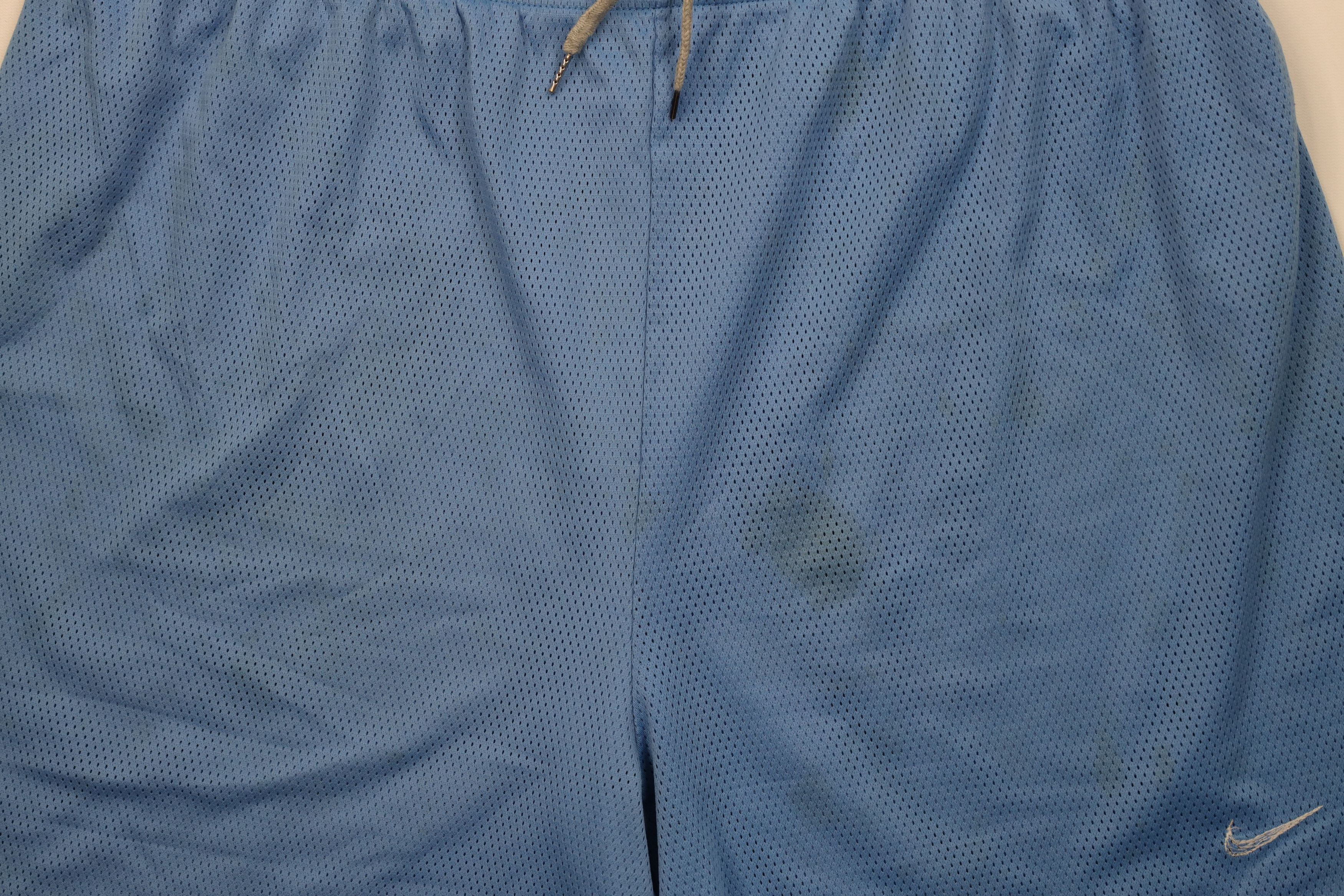 Nike Vintage 90s Nike Mini Swoosh Above Knee Shorts Carolina Blue Size US 38 / EU 54 - 3 Thumbnail