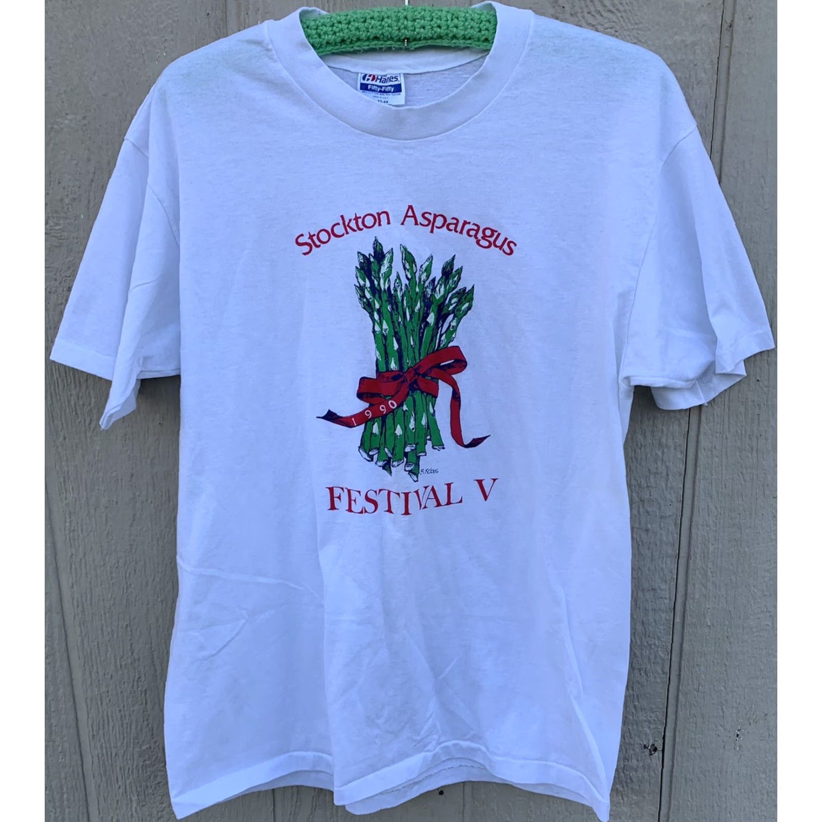 Hanes VINTAGE Hanes Stockton Asparagus Festival V T-Shirt L White 1990s Mens Graphic Tee Short Sleeve Made In USA Size US L / EU 52-54 / 3 - 3 Thumbnail