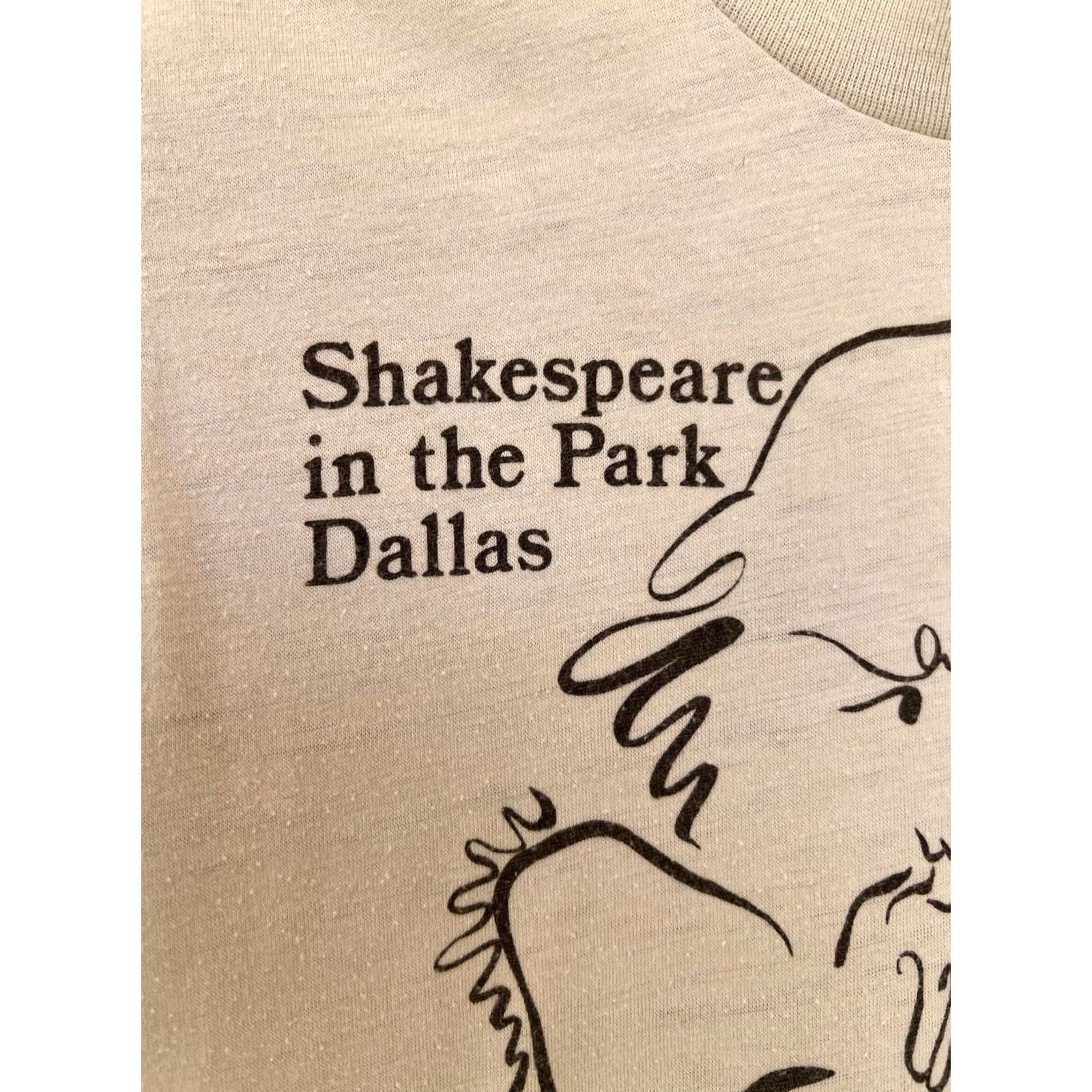 Vintage VINTAGE Shakespeare in the Park Dallas Theater T Shirt S Mens Beige Graphic Print 70s 80s Classic Size US S / EU 44-46 / 1 - 2 Thumbnail