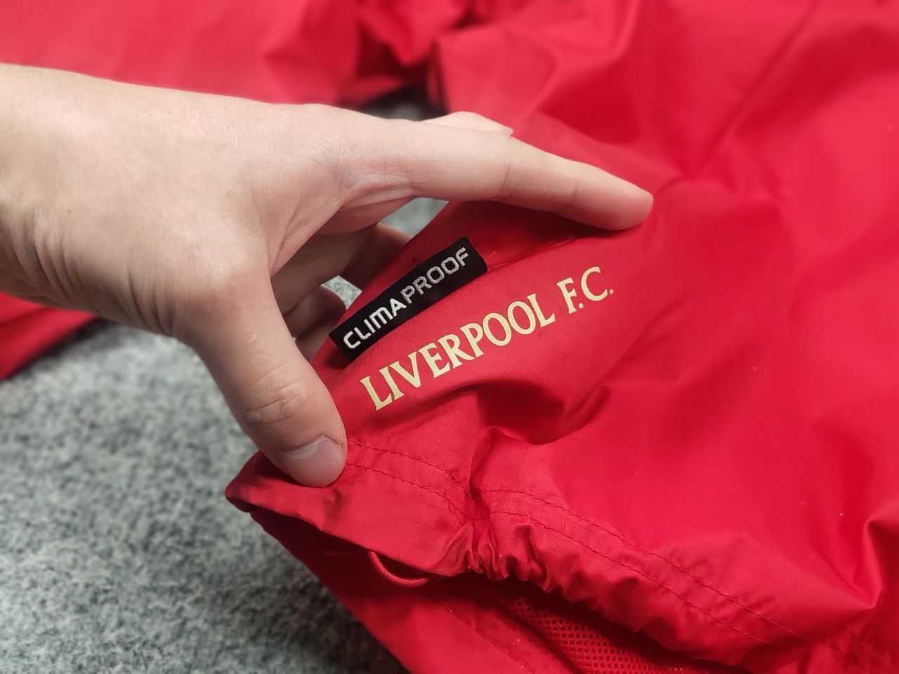 Adidas Vintage Adidas Liverpool 2009-10 Football Soccer Red Jacket Size US L / EU 52-54 / 3 - 10 Thumbnail
