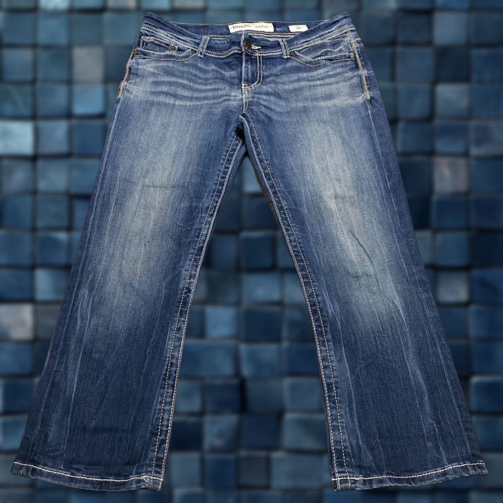 Vintage Buckle BKE Jeans Capri Mid Rise Blue Denim 30 Womens Regular 5-Pocket Stretch Size 30" / US 8 / IT 44 - 1 Thumbnail