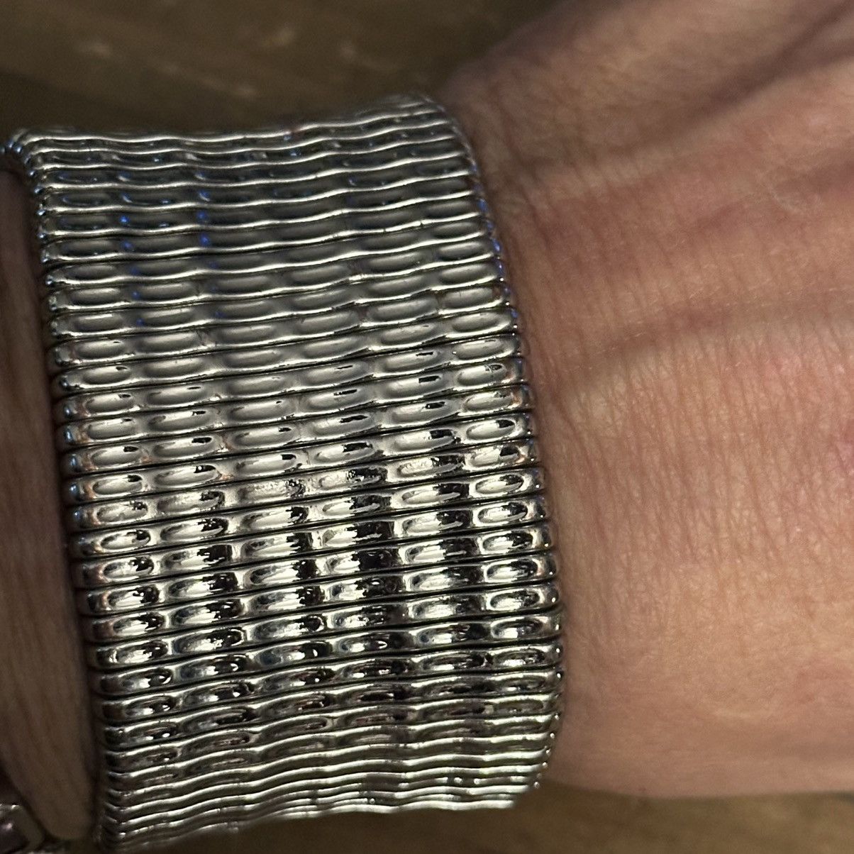 Other Wide silver tone bamboo bar stretch bracelet Size ONE SIZE - 4 Thumbnail