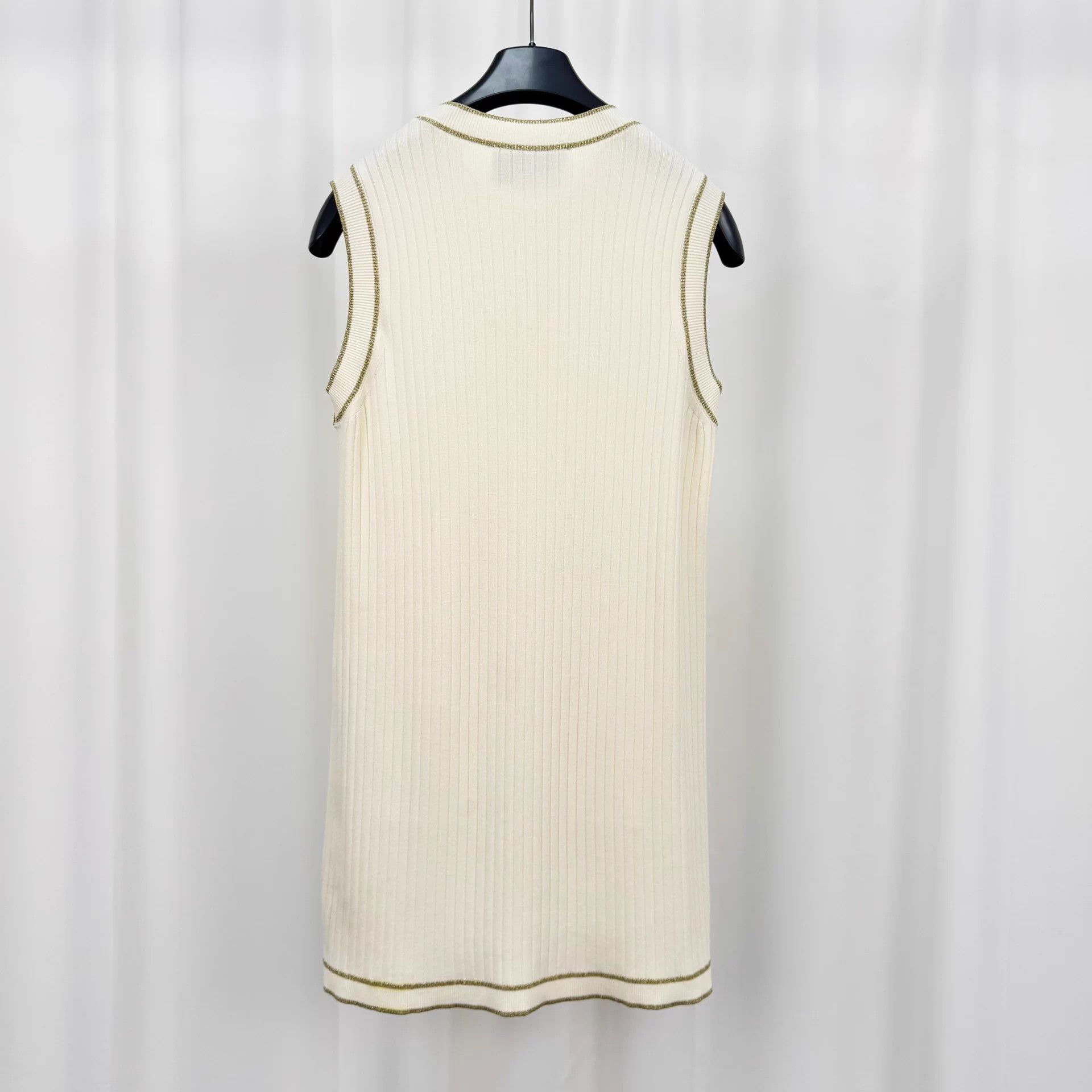 Gucci Gucci GG gold thread knit XS dress Size XS / US 0-2 / IT 36-38 - 2 Thumbnail