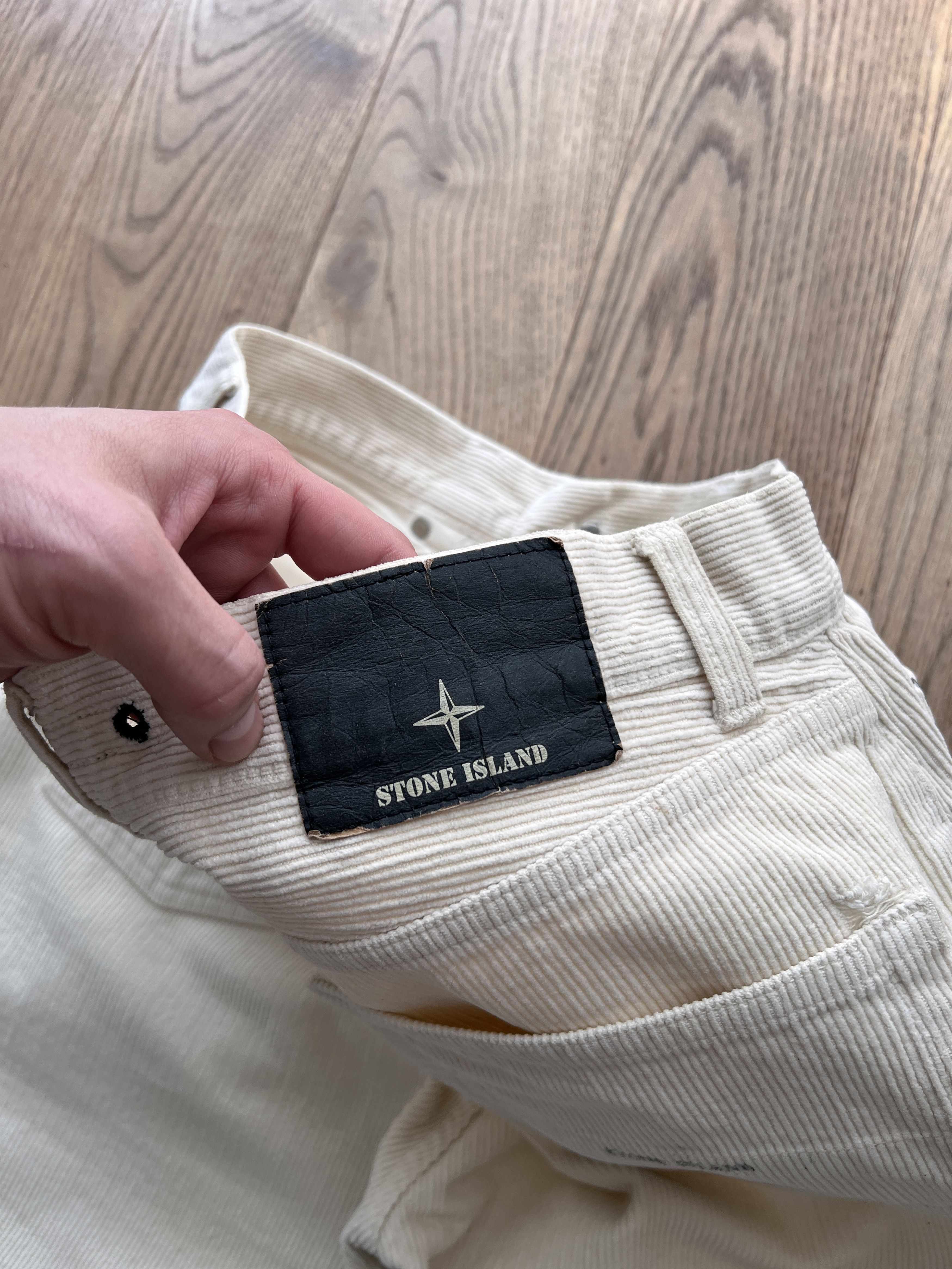 Stone Island Rare! Stone Island vintage 90s cream corduroy pants velvet Size US 31 - 7 Thumbnail
