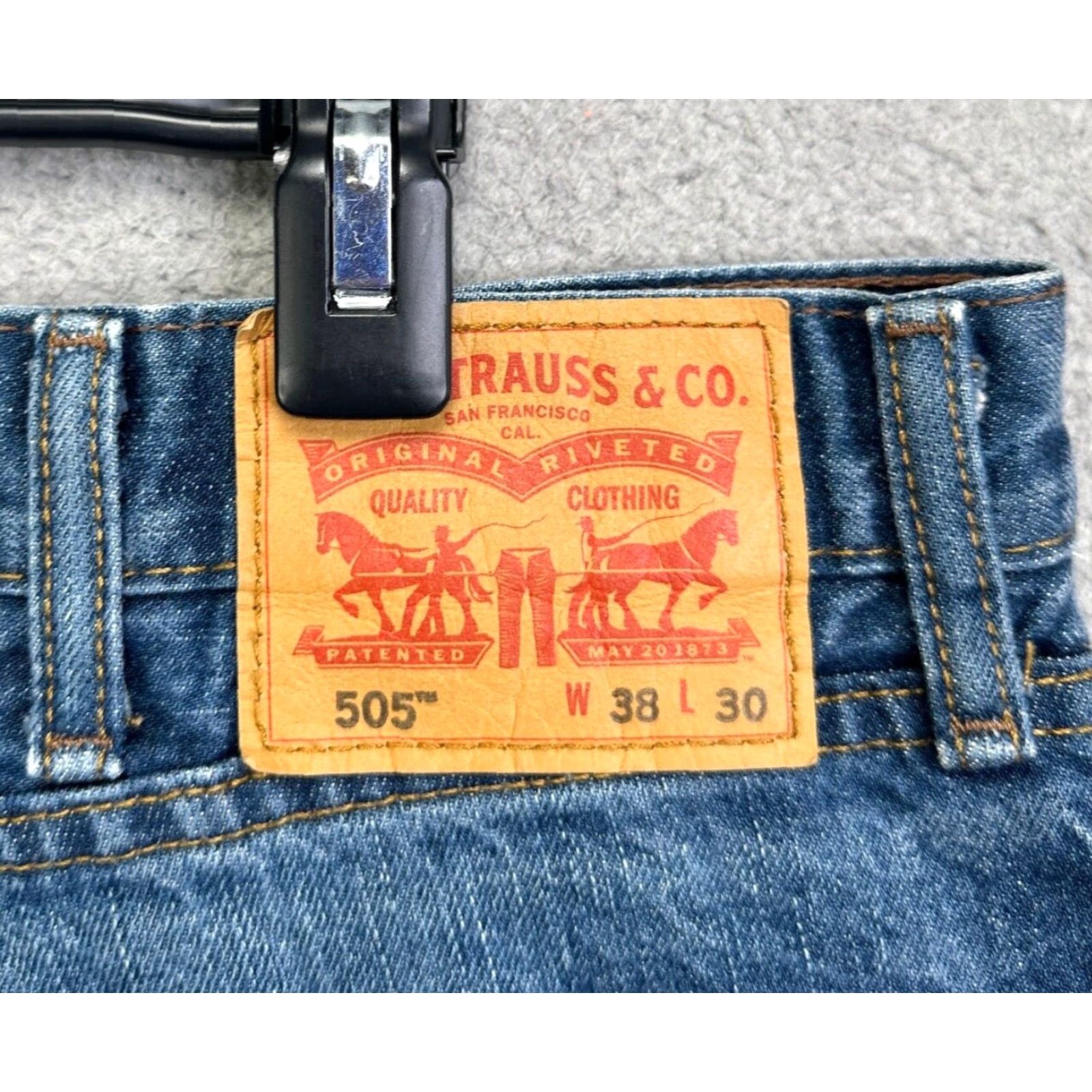 Levi's Levis 505 Jeans Mens 38X30 Blue Regular Straight Denim 100% Cotton Distressed Vintage No N/A Size US 38 / EU 54 - 4 Thumbnail