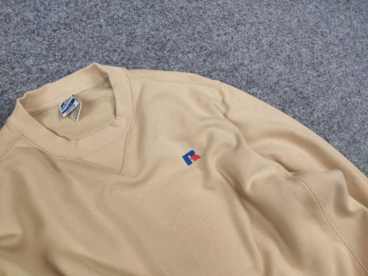 Russell Athletic Vintage 90's Russell Athletic Blank Crew Chek Sweatshirt Size US L / EU 52-54 / 3 - 7 Thumbnail