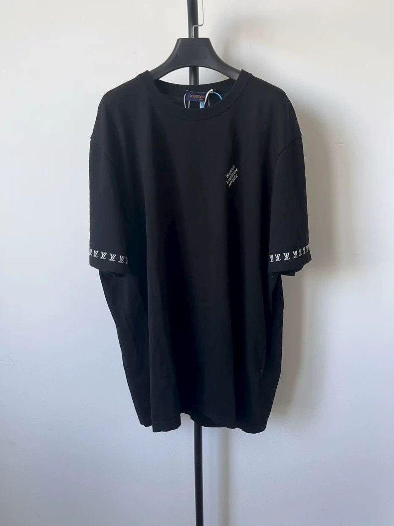 Louis Vuitton Louis Vuitton size 4l T-Shirt with Short Sleeves and Round Size US M / EU 48-50 / 2 - 1 Thumbnail