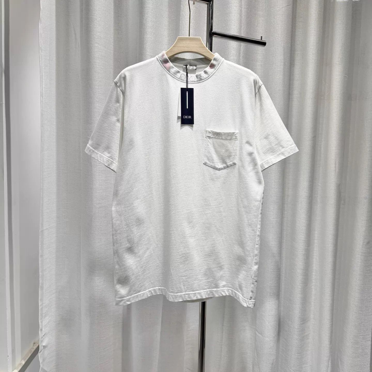 Dior White Short-Sleeve Shirt with Chest Pocket Size US L / EU 52-54 / 3 - 1 Thumbnail