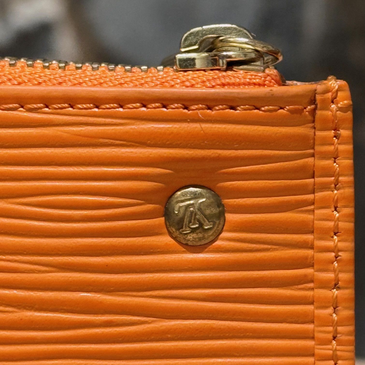Louis Vuitton Louis Vuitton Vintage 2003 Orange Epi Leather Zip Key Pouch Size ONE SIZE - 4 Thumbnail