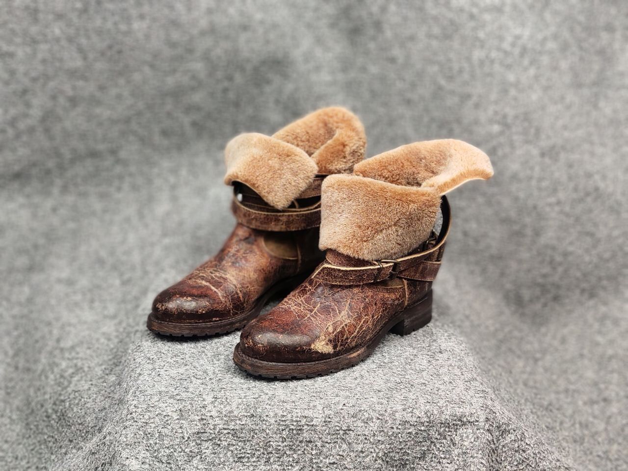 Sendra Sendra handmade design Ankle Brown Leather Womens fur boots Size US 7 / IT 37 - 9 Thumbnail