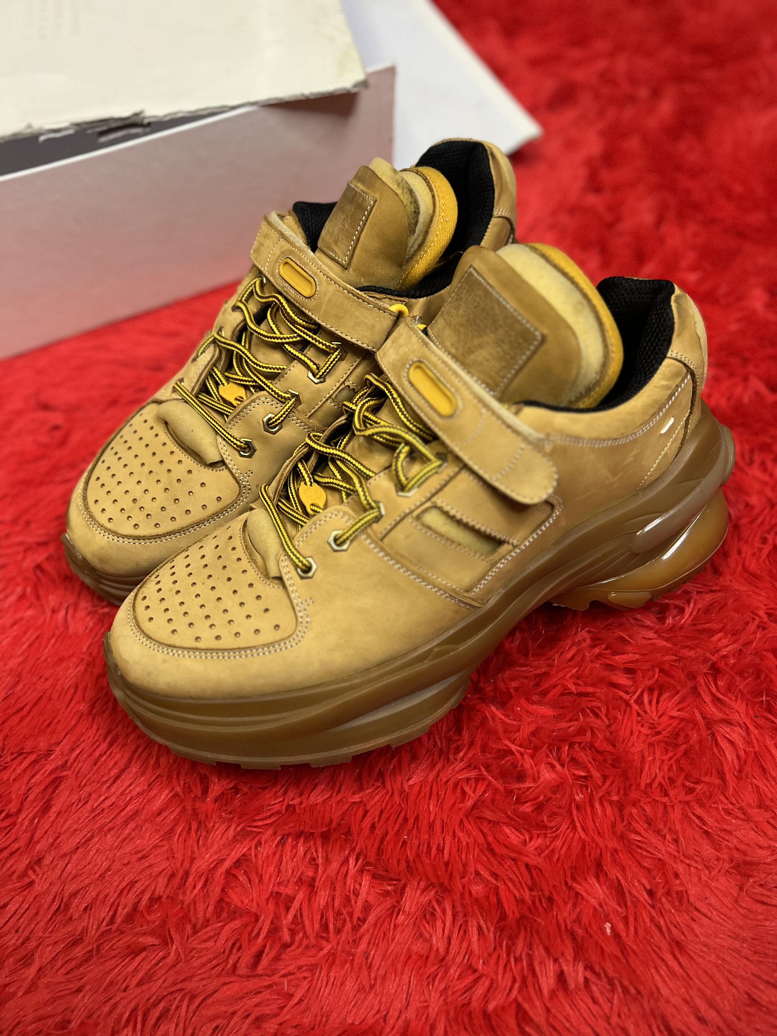 Maison Margiela Maison Margiela Fit Boot Sneaker Wheat Size US 11 / EU 44 - 1 Thumbnail