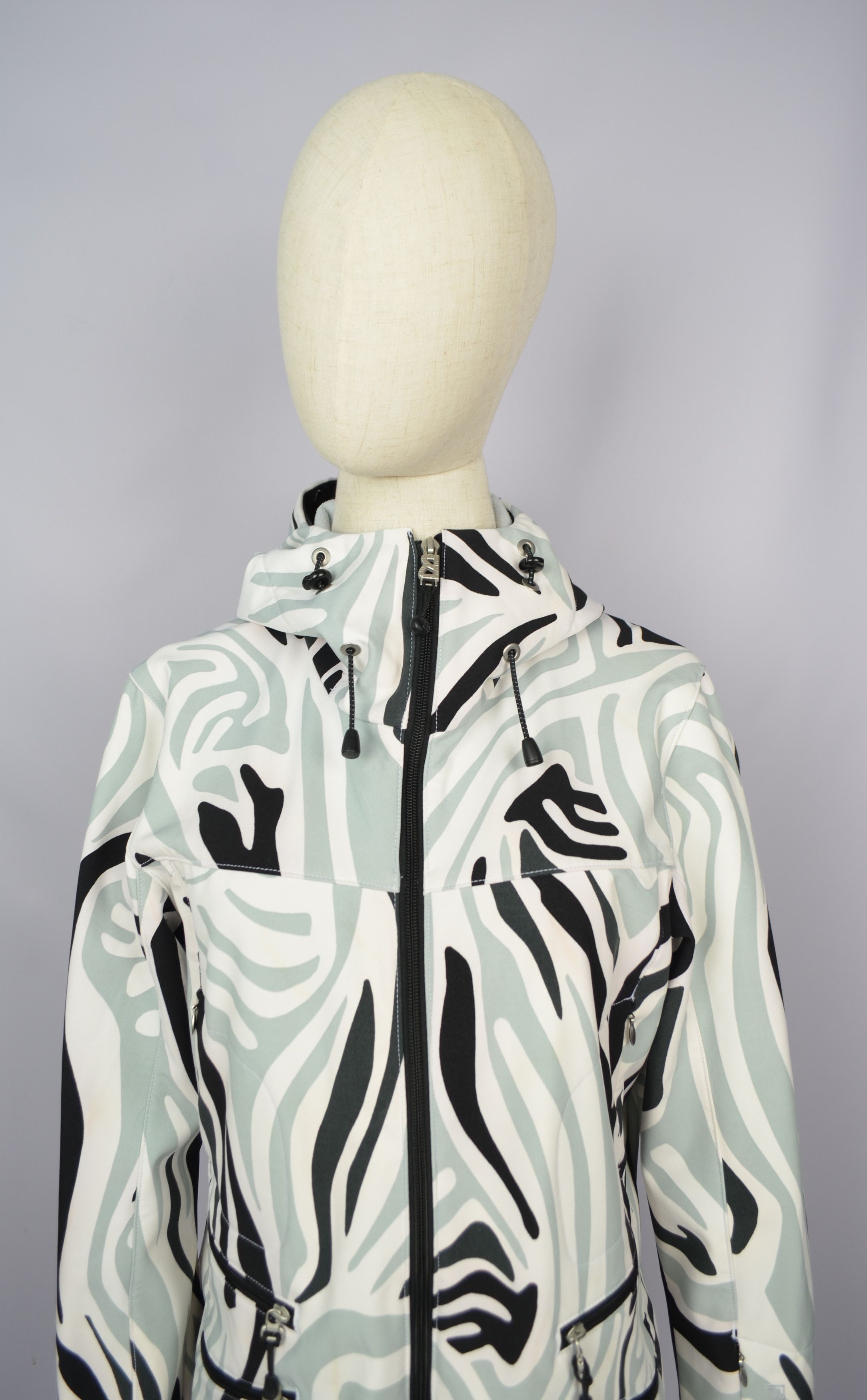 Bogner Bogner Softshell Windbreaker Hooded Stretchy Jacket Size L Size L / US 10 / IT 46 - 4 Thumbnail