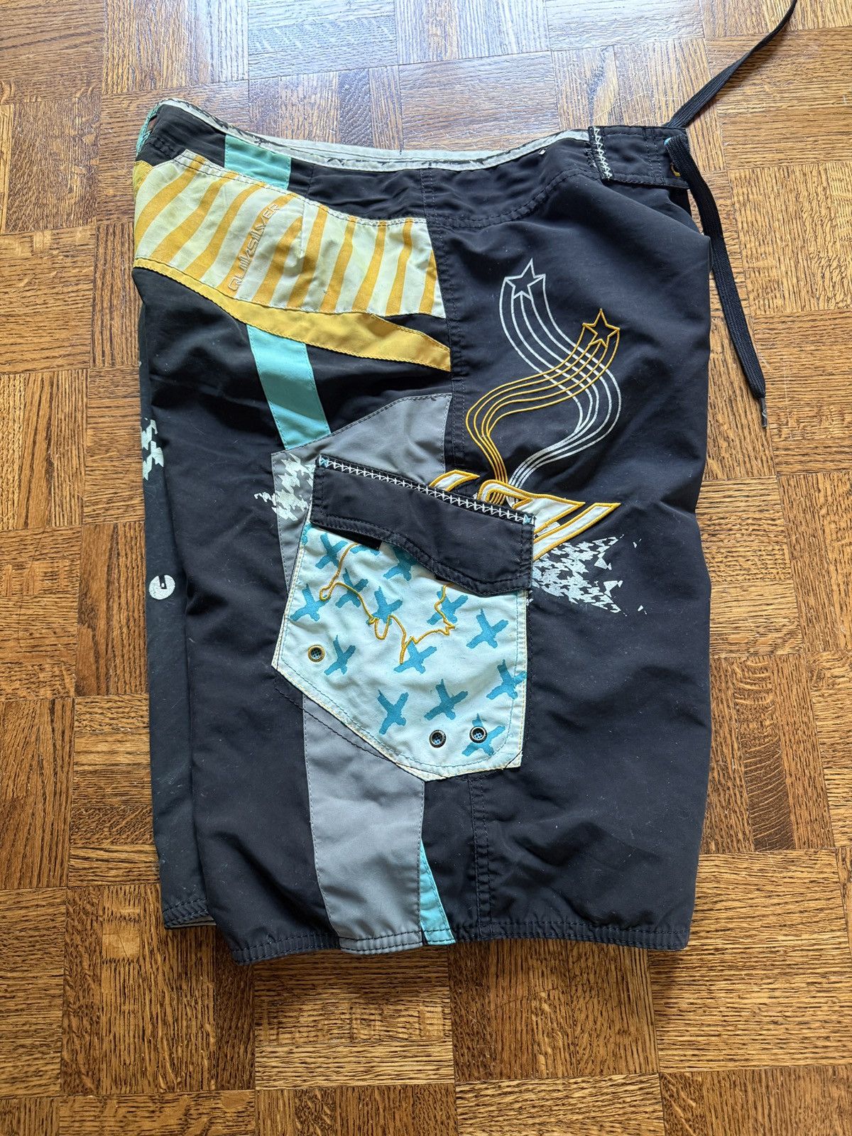 Quiksilver Vintage Y2K Quiksilver AOP Board Shorts Size US 32 / EU 48 - 8 Thumbnail