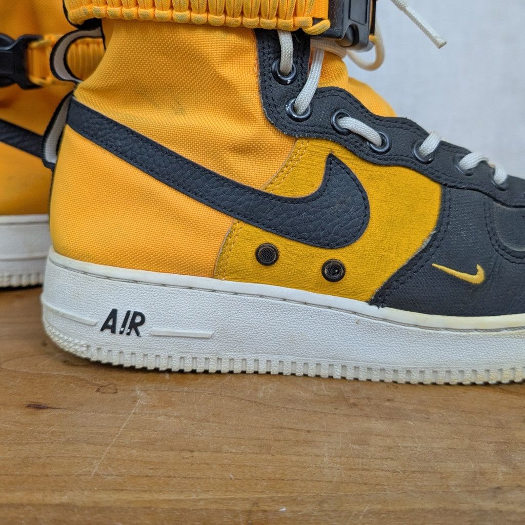 Nike Nike SF Air Force 1 Orange and Black Sneakers US Men's 8 Size US 8 / EU 41 - 4 Thumbnail