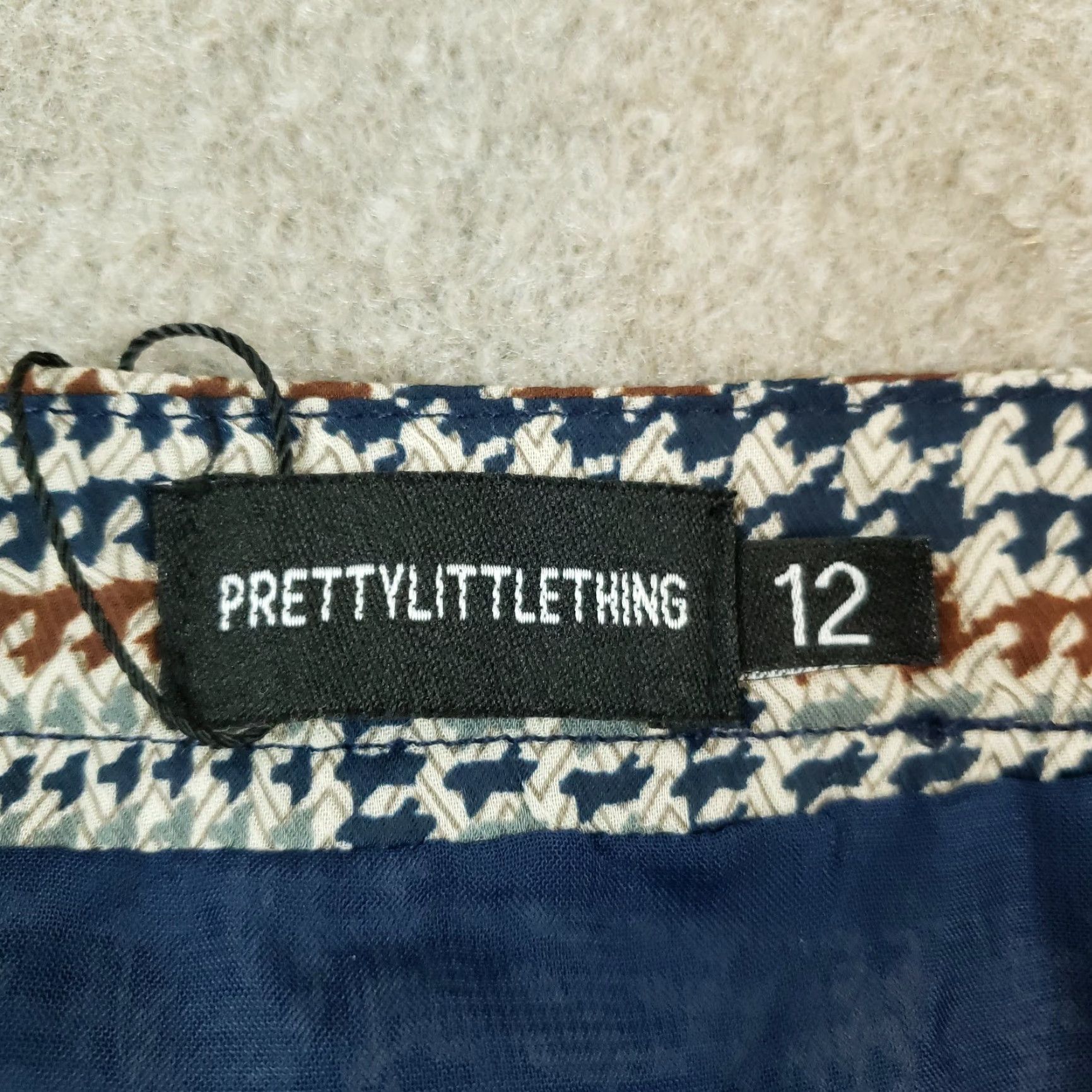 PrettyLittleThing PRETTYLITTLETHING Geometric Skirt Womens Size 12 Gray Blue Midi Lined Casual Size 34" / US 12 / IT 48 - 7 Thumbnail