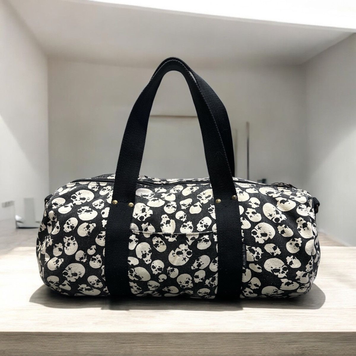 Japanese Brand FABRIC CONNECTION SKULLS FULLPRINT DUFFLE BAG Size ONE SIZE - 1 Thumbnail