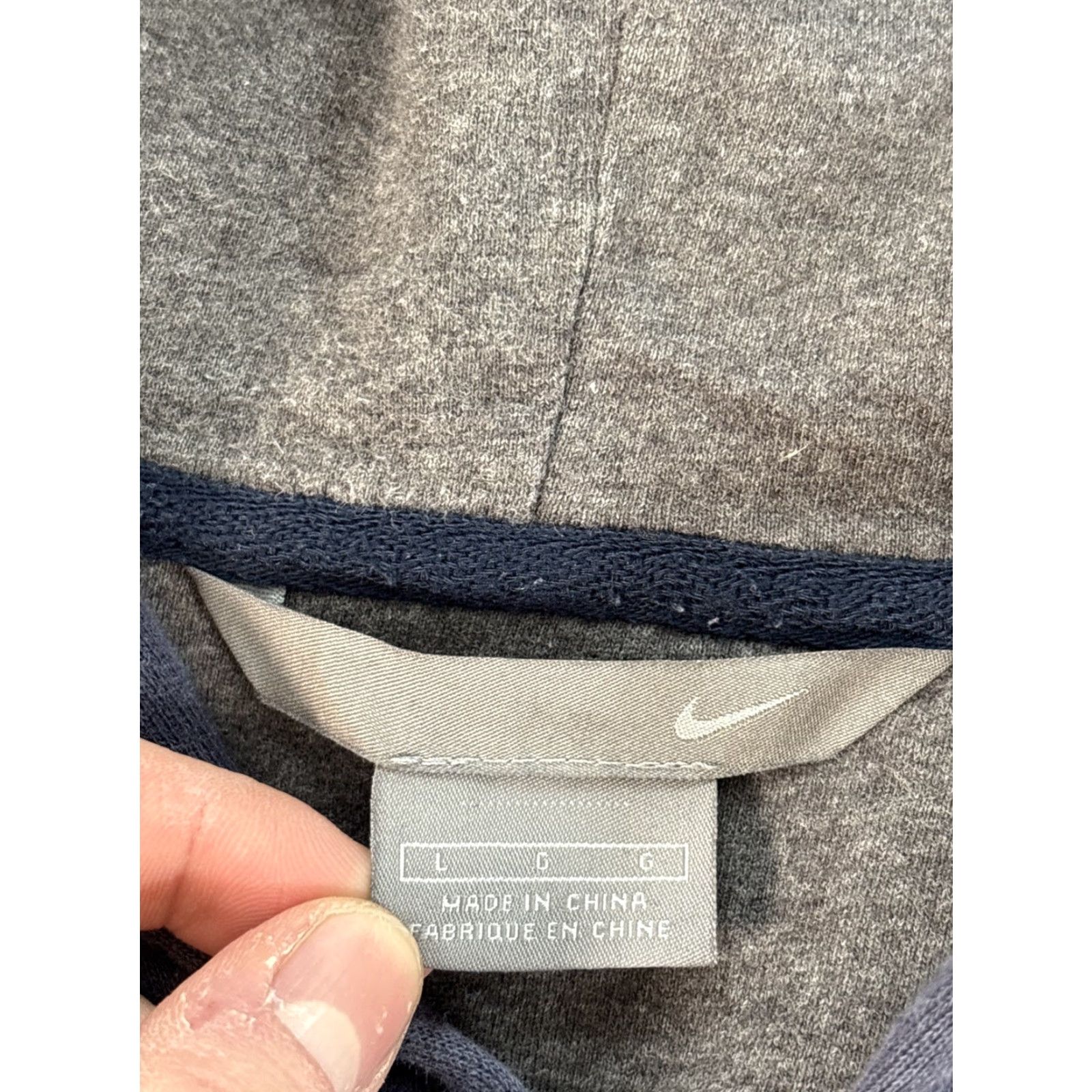 Nike VINTAGE Nike Hoodie Mens L Zip Up Grunge Blue 90s Distressed Sweatshirt Pullover Long Sleeve Cotton Polyester Size L Mens Size US L / EU 52-54 / 3 - 4 Thumbnail