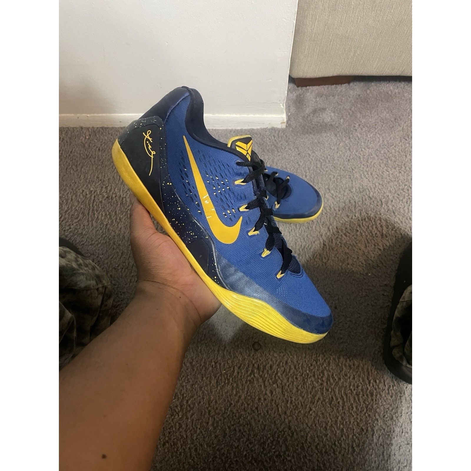 Nike Size 13 - Nike Kobe 9 EM Gym Blue University Gold 646701-474 Size US 13 / EU 46 - 1 Thumbnail