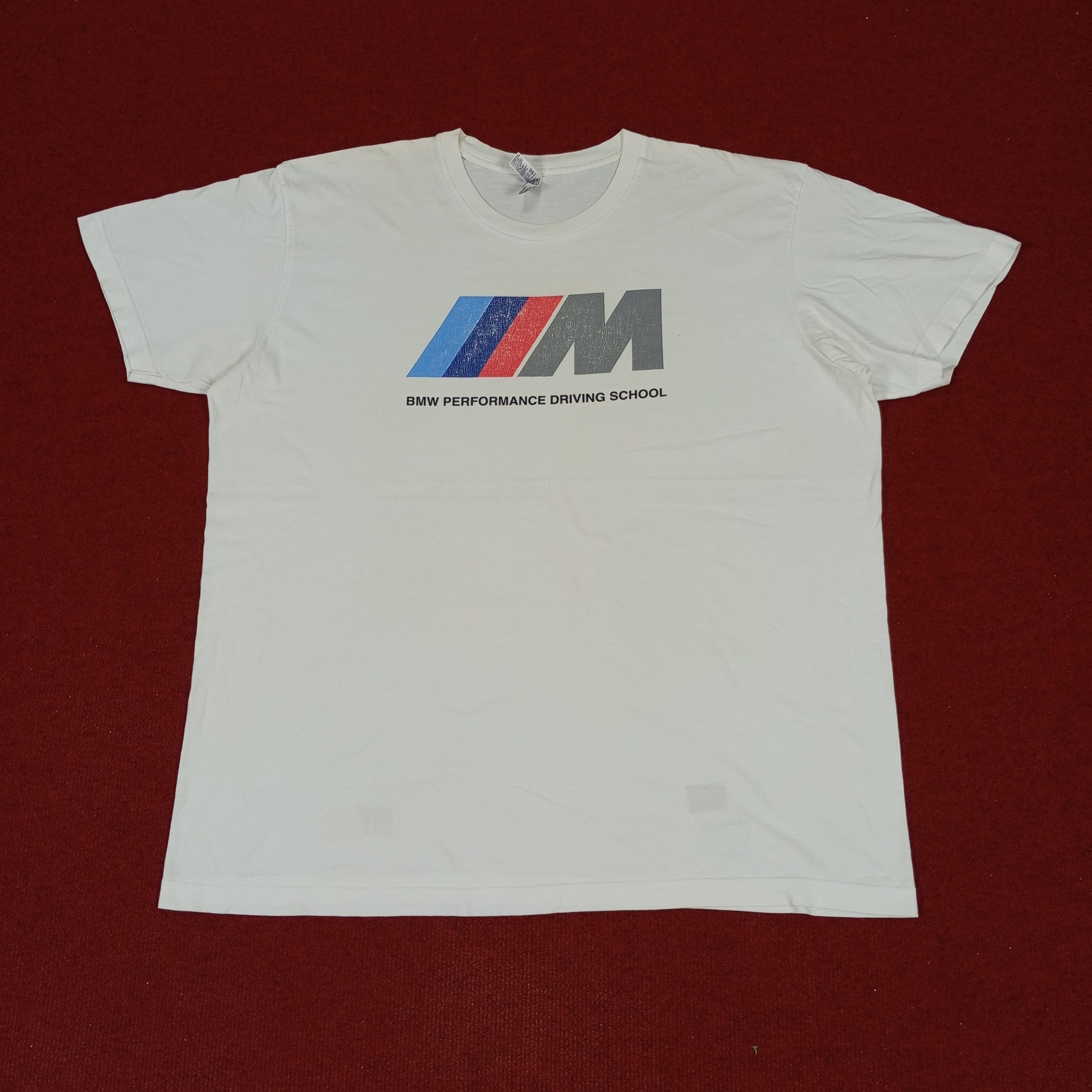 BMW × Vintage BMW Performance Driving School Center Design Tshirt Size US XL / EU 56 / 4 - 1 Thumbnail