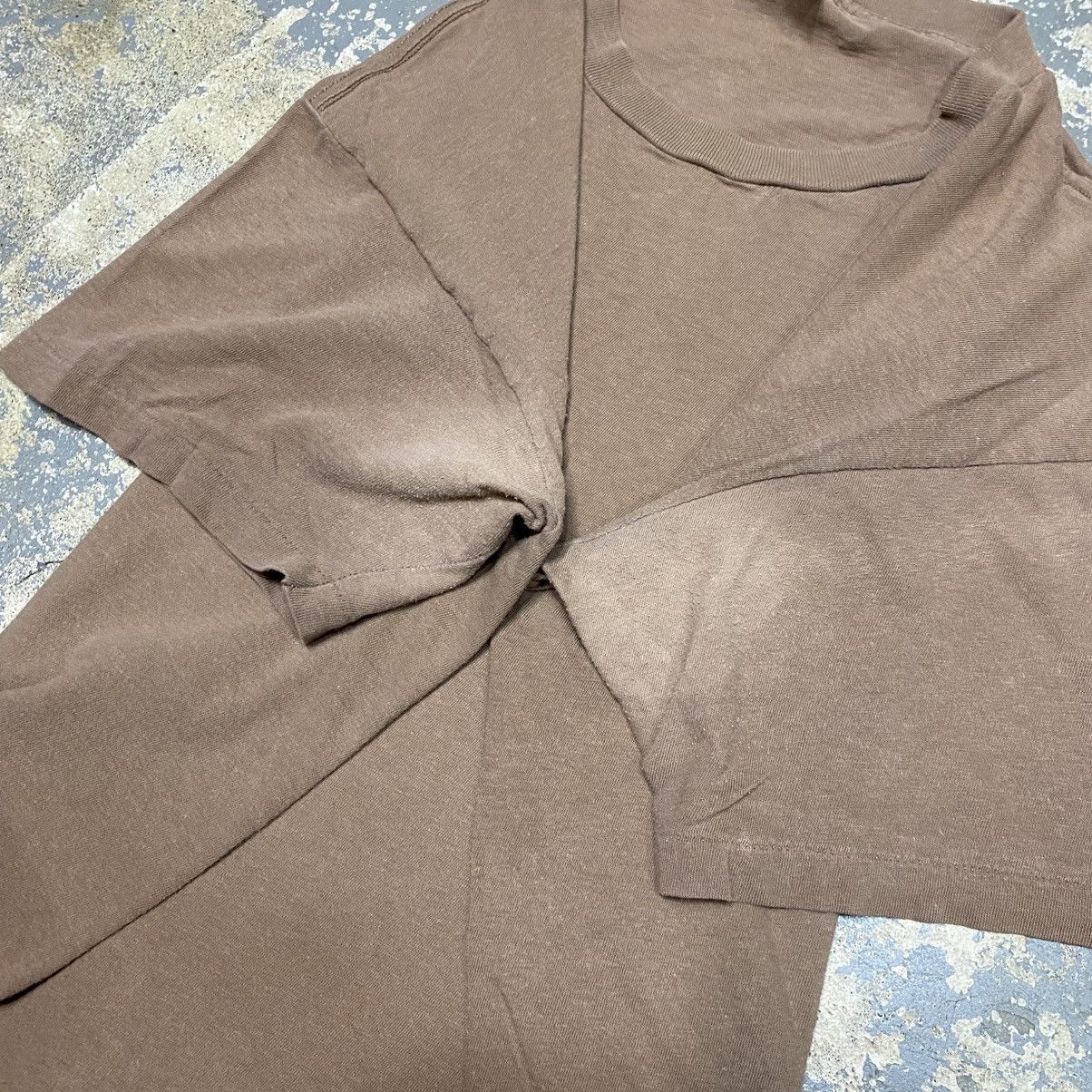 Vintage Vintage Brown Faded Blank Single Stitch Cropped Tshirt Size US L / EU 52-54 / 3 - 6 Thumbnail