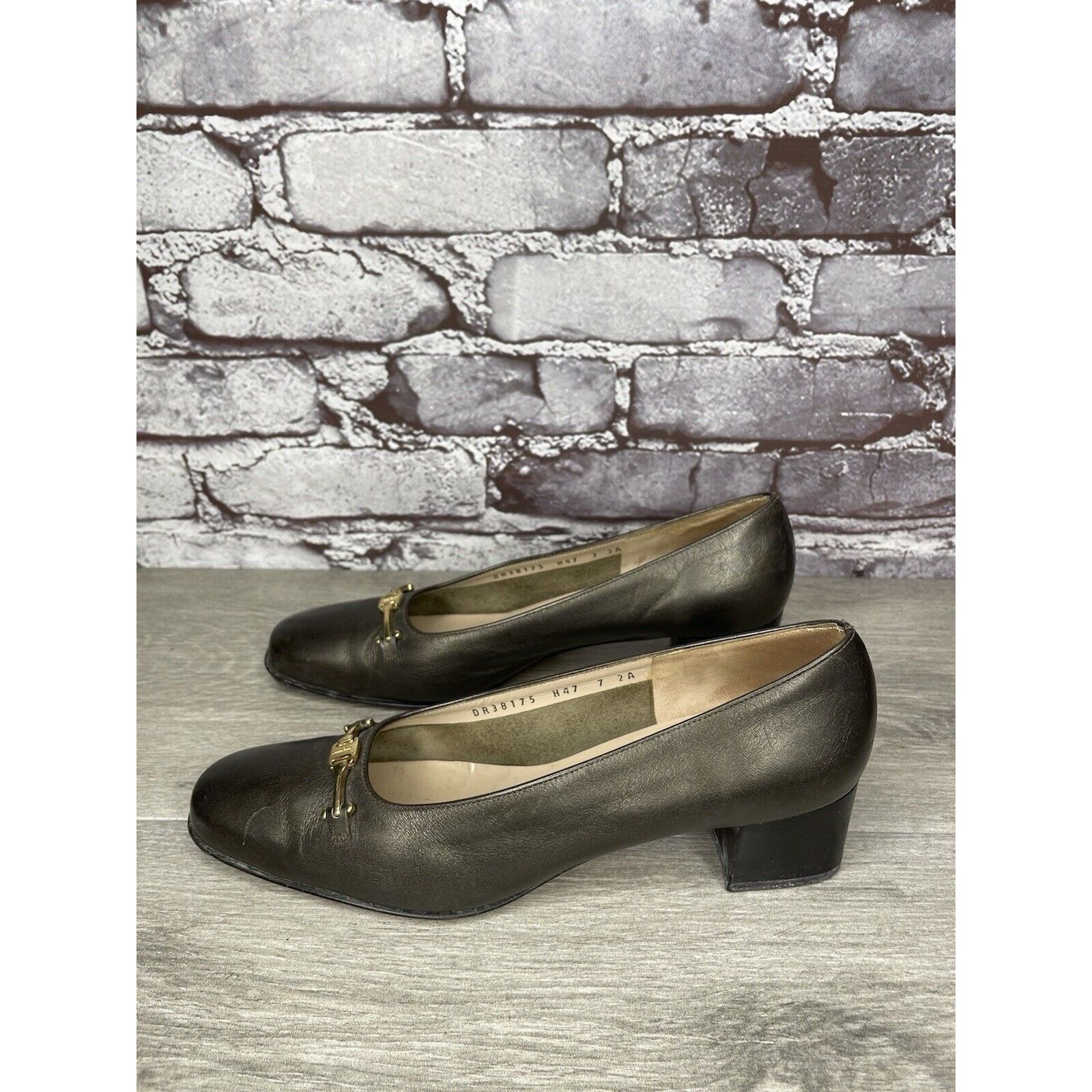 Salvatore Ferragamo Salvatore Ferragamo Brown Leather Horsebit Heeled Pump Shoes Size US 7 / IT 37 - 17 Thumbnail