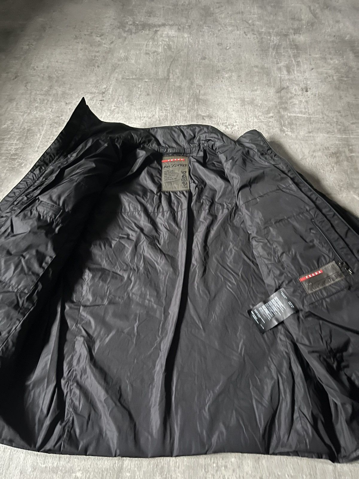 Prada Prada linea rossa tab light jacket black rare Size US L / EU 52-54 / 3 - 15 Thumbnail