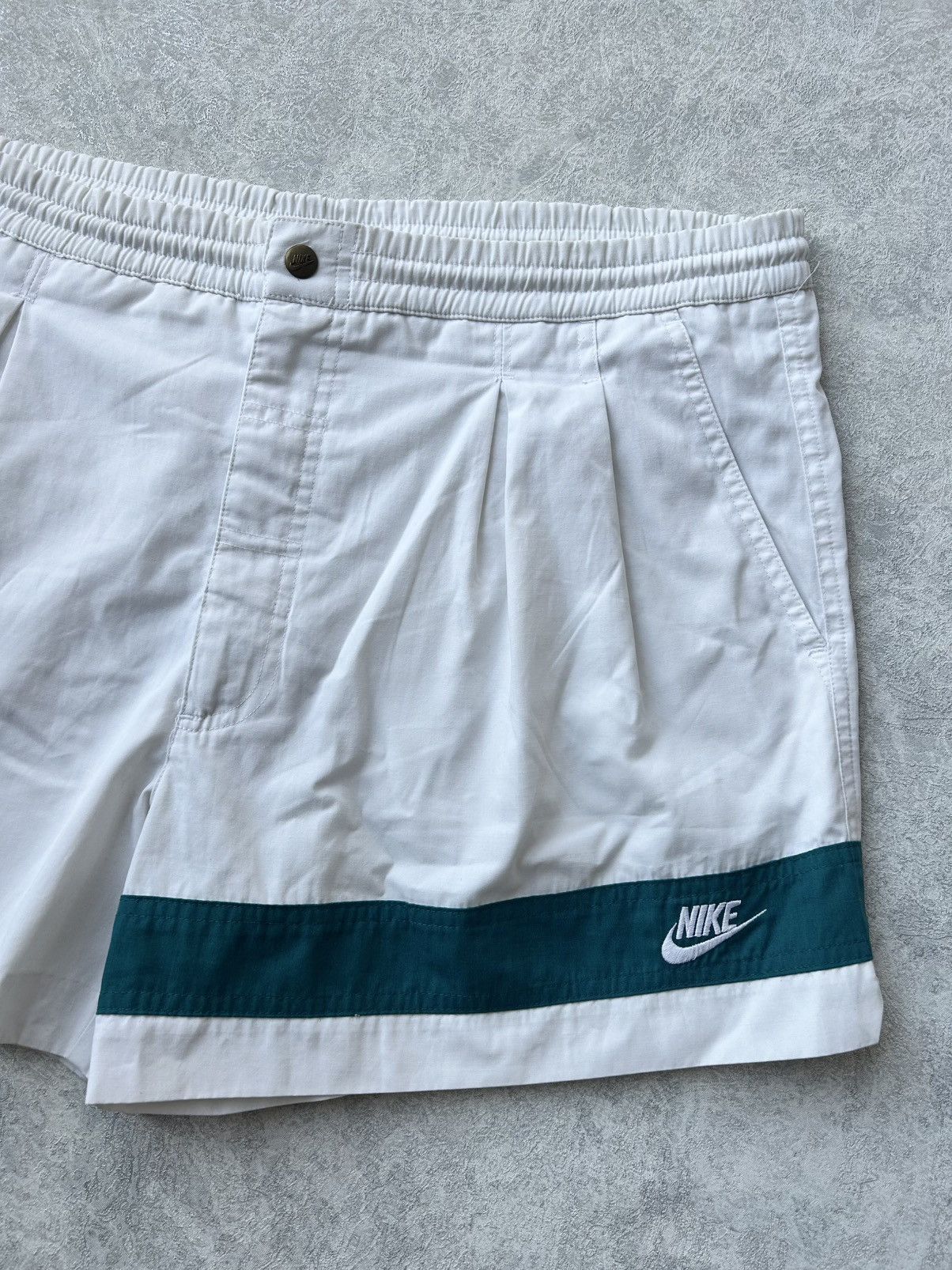 Nike Vintage 80s 90s Nike Jim Courier Tennis Shorts Size US 38 / EU 54 - 2 Thumbnail