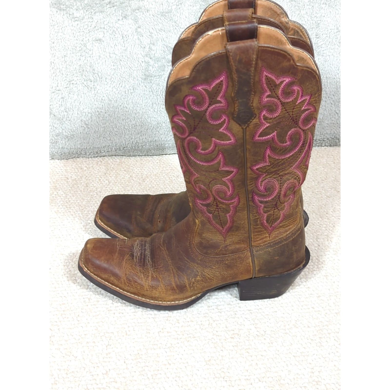 Ariat Ariat Round Up Cowboy Boots Womens Size 6.5B Brown Leather Square Toe 10014172 Western Stitching Cushioned Insole Flat Heel Mid-Calf Size US 7 / IT 37 - 3 Thumbnail