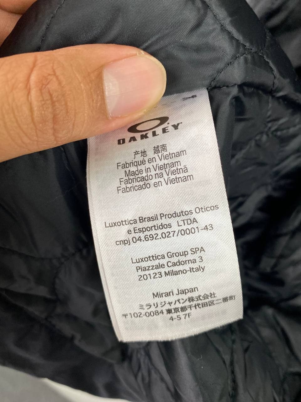 Oakley oakley nylon bomber jacket very nice design distressed Size US M / EU 48-50 / 2 - 9 Thumbnail