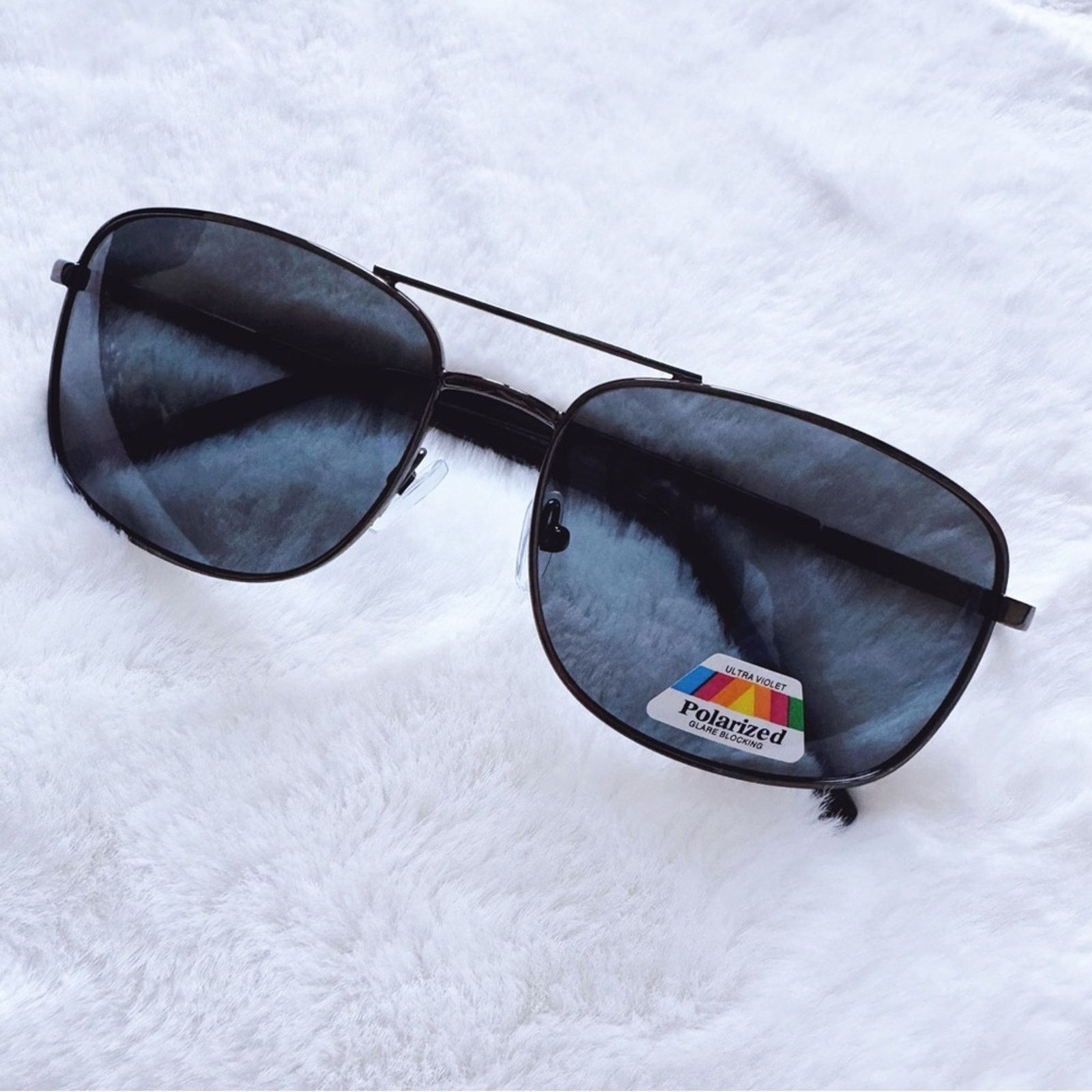 Other Tessa Black w/ Black Rims Rectangular Polarized Sunglasses Size ONE SIZE - 4 Thumbnail