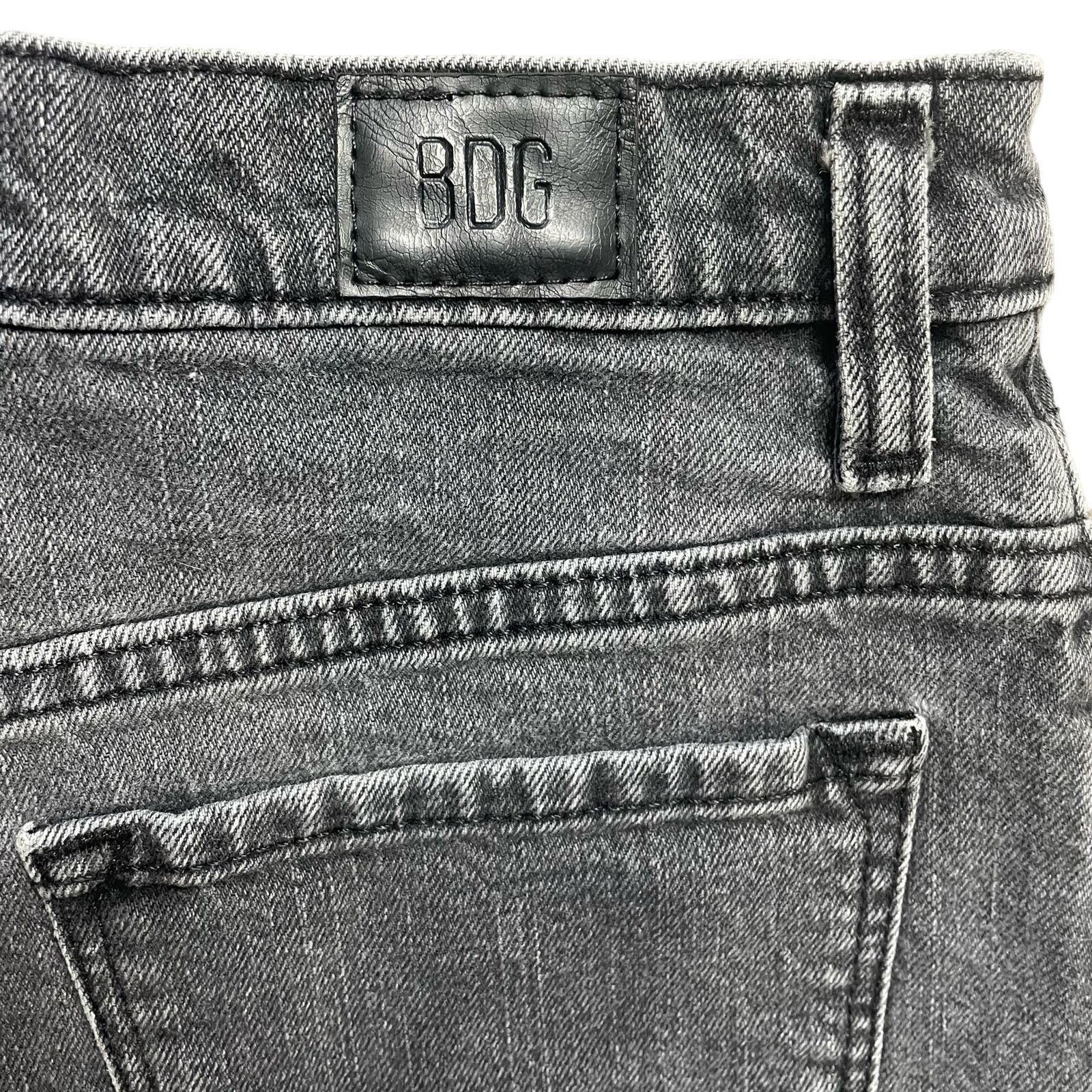 Bdg BDG Mom High Rise Denim Shorts Size 27" / US 4 / IT 40 - 5 Thumbnail