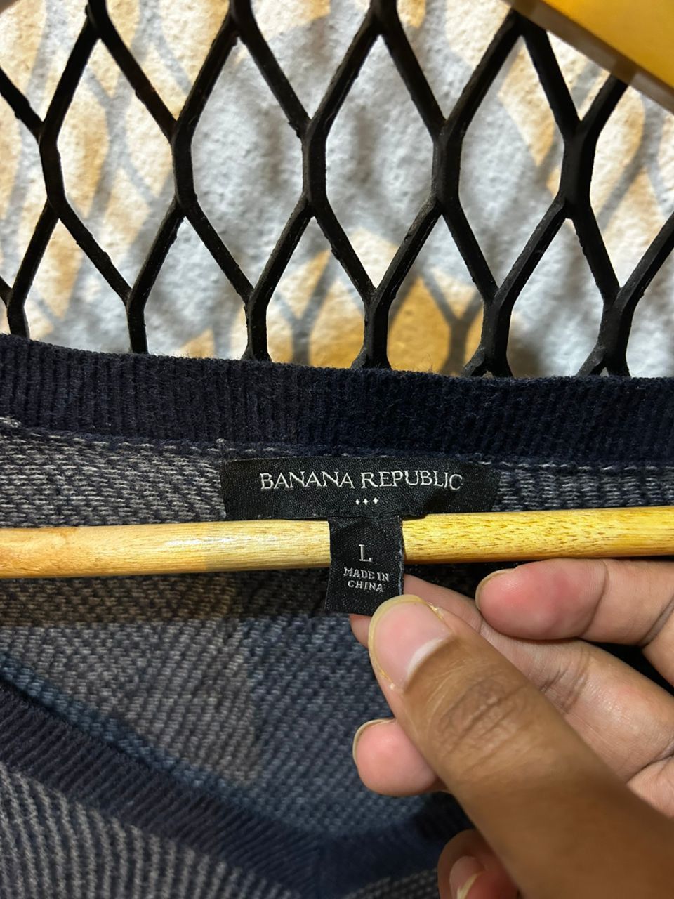 Banana Republic V Neck Sweatshirt Banana Republic Size US L / EU 52-54 / 3 - 3 Thumbnail