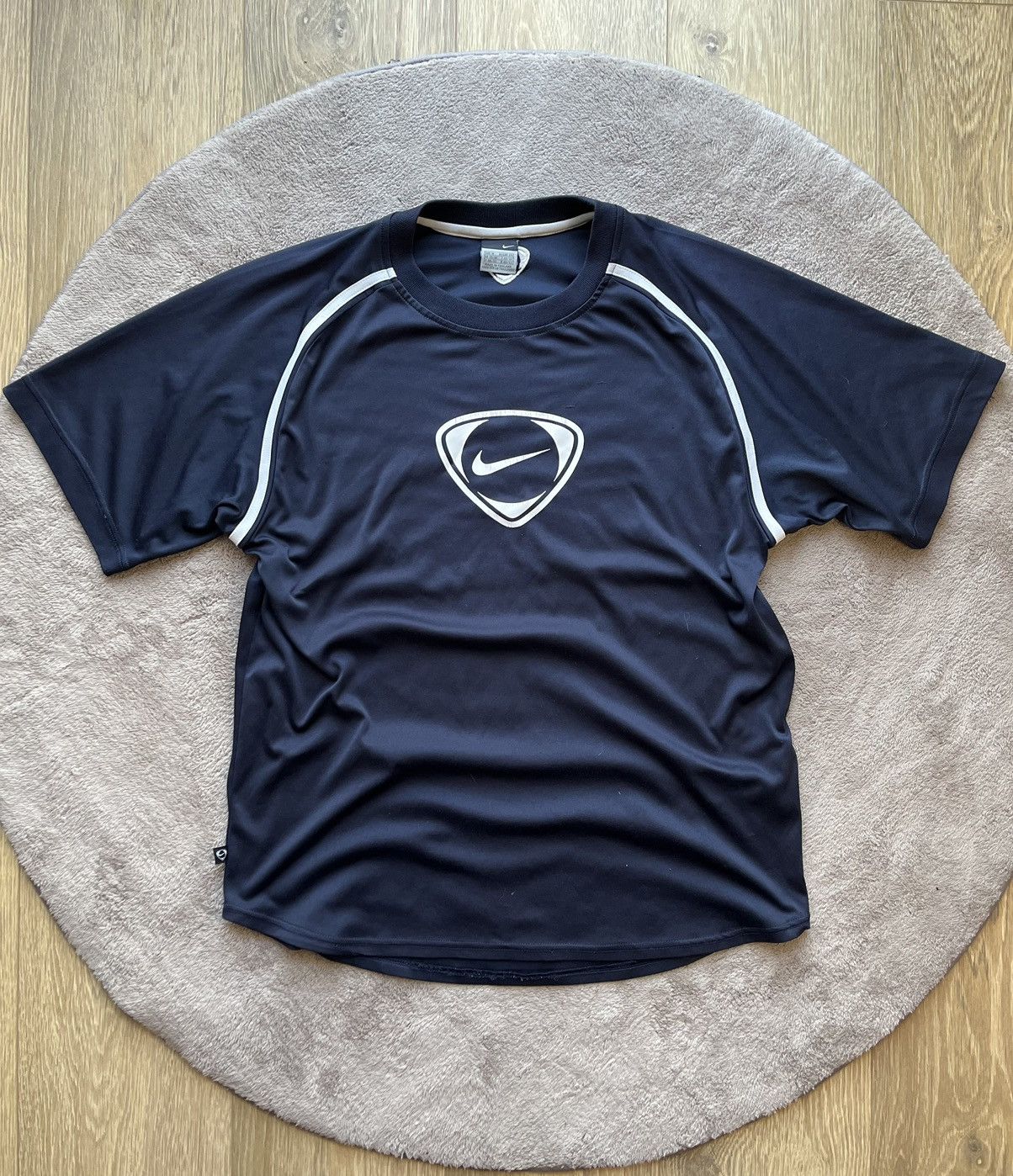 Nike × Vintage 90's NIKE TEAM BIG CENTRAL SWOOSH LOGO Y2K RETRO TEE Size US M / EU 48-50 / 2 - 1 Thumbnail