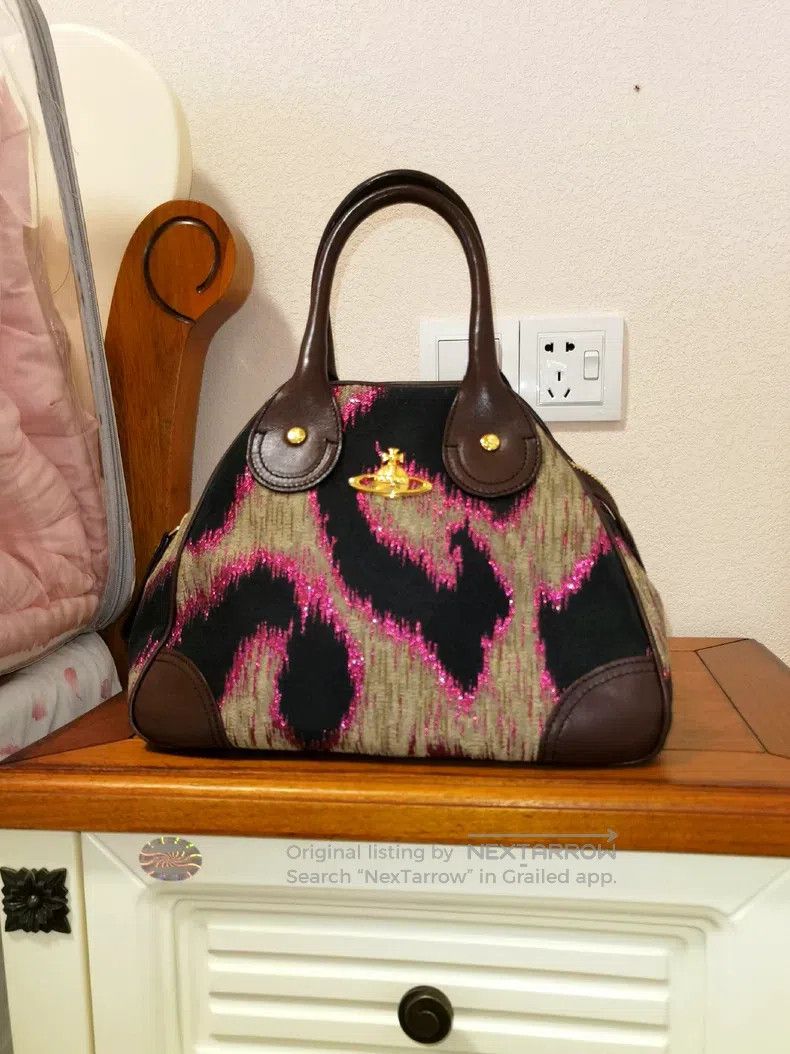 Other Vivienne Westwood size os Leopard Print Saturn Bowling Bag Size ONE SIZE - 1 Thumbnail