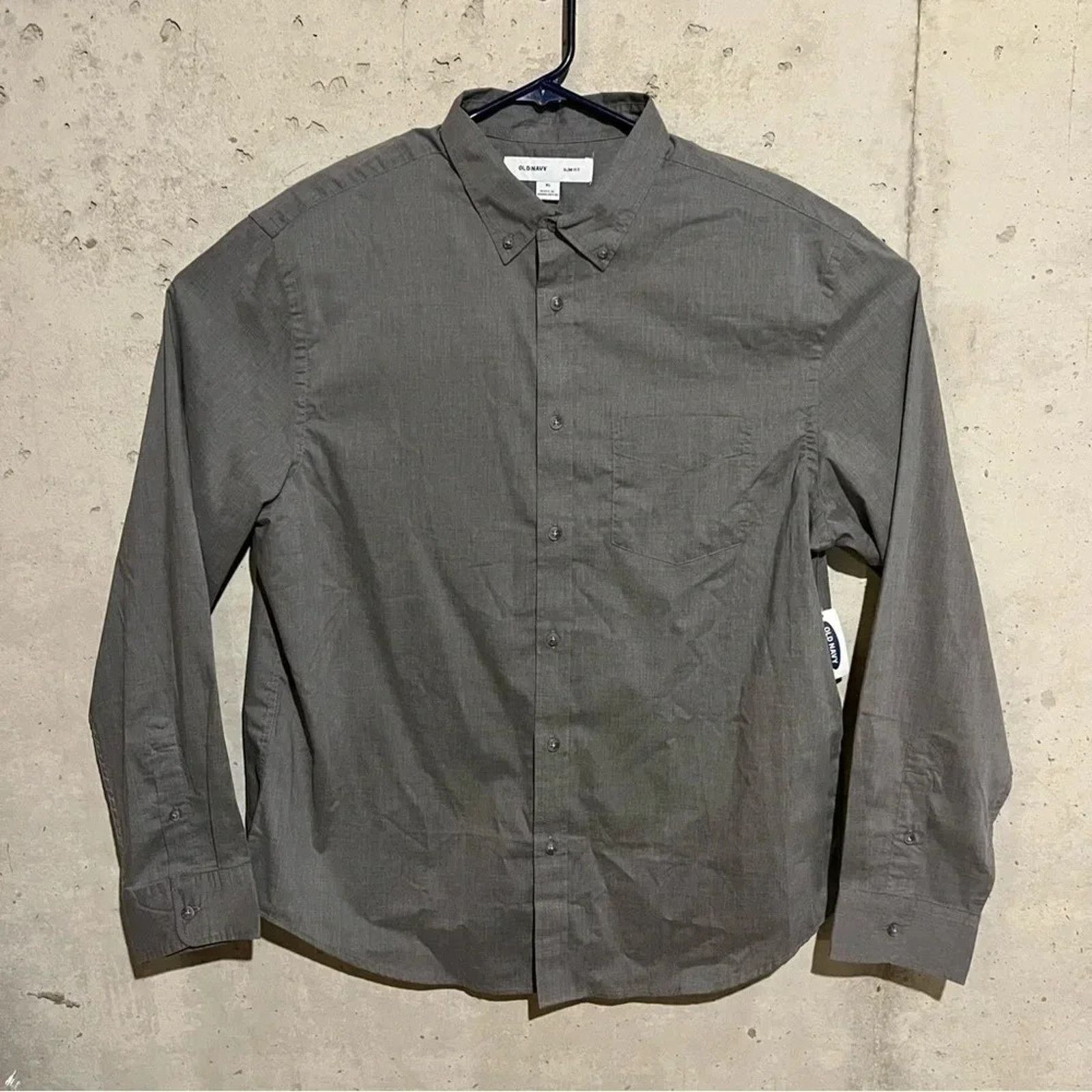 Old Navy Old Navy NWT Signature Shirt XL Grey Long Sleeve Slim Fit Size US XL / EU 56 / 4 - 1 Thumbnail