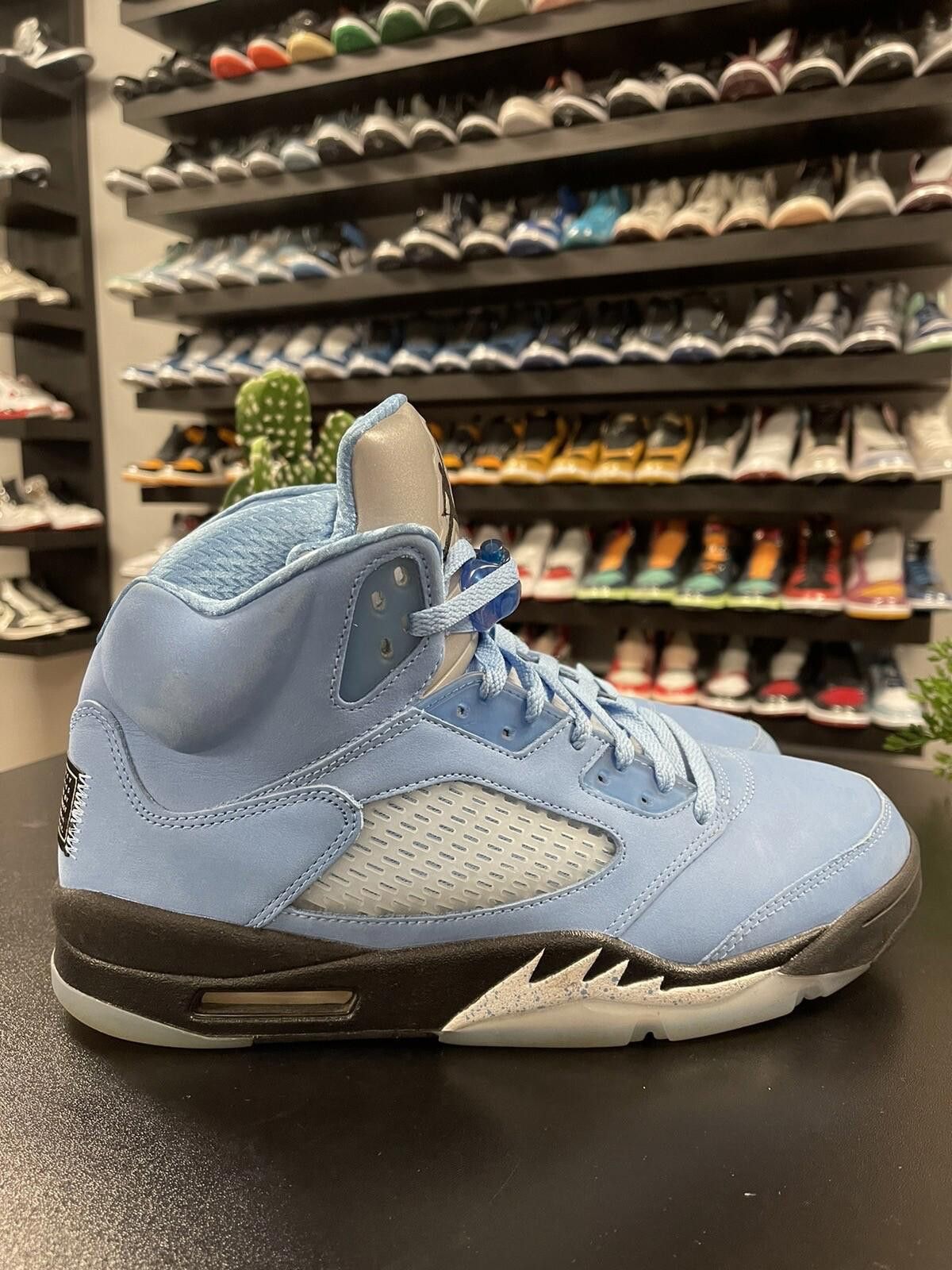 Jordan Brand Size 12 - Air Jordan 5 Retro SE Mid UNC University Blue Size US 12 / EU 45 - 3 Thumbnail