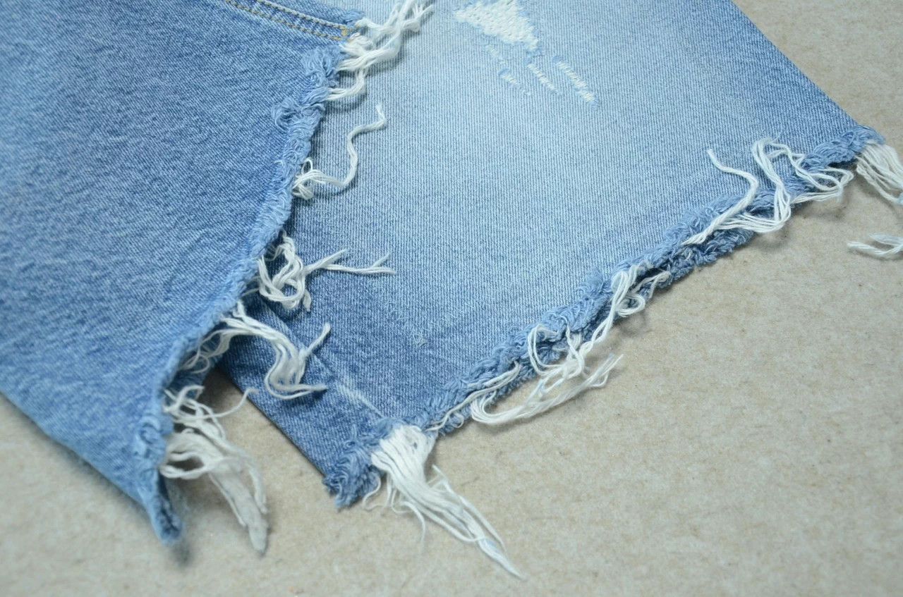 Gucci Gucci Blue Washed Distressed Cat Whisker Denim Short 33 Size US 33 - 3 Thumbnail