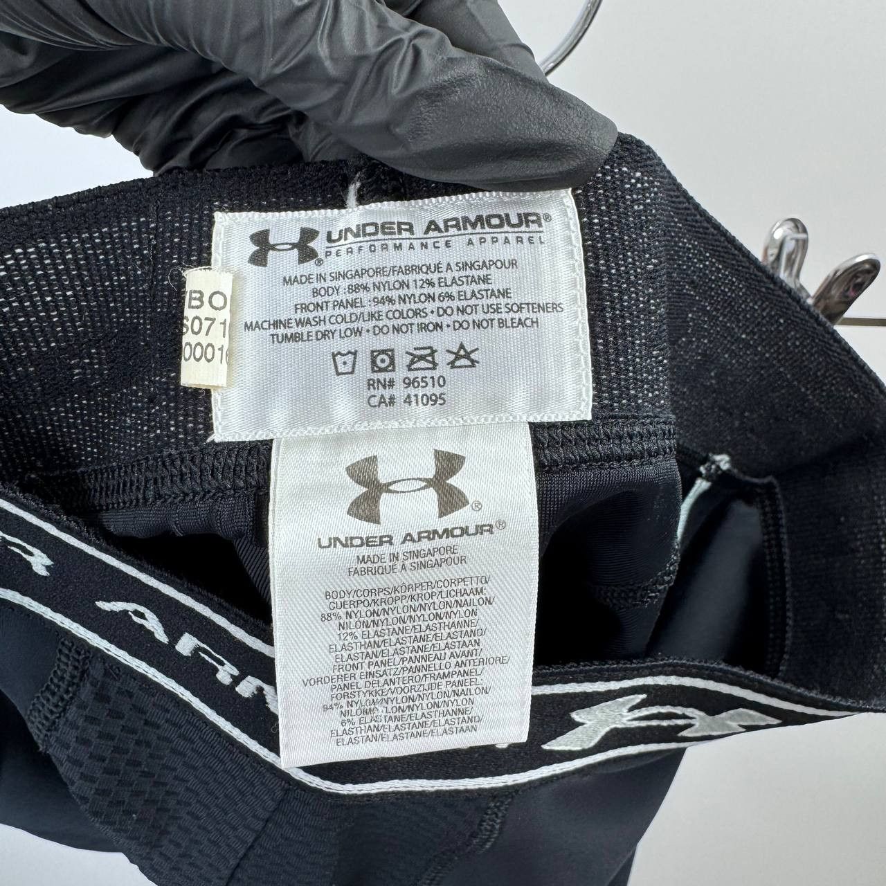 Under Armour Under Armour Compression Shorts Black Athletic Mens Size M Size US 36 / EU 52 - 5 Thumbnail