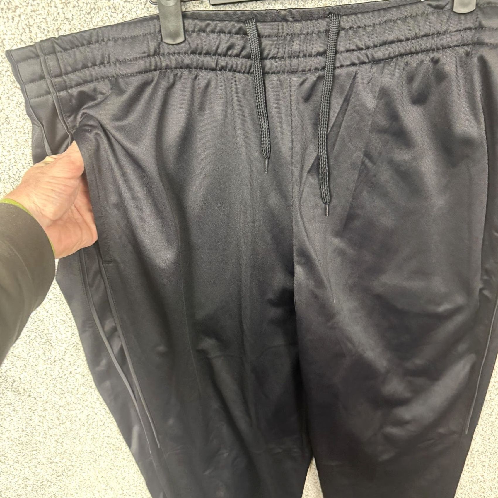 Tek Gear Tek Gear Track Pants 2XL Black Open-Bottom Athletic Gym & Training Pants Men Regular Waist 40 Inseam 30 Pockets Athletic-style Size US 39 - 6 Thumbnail