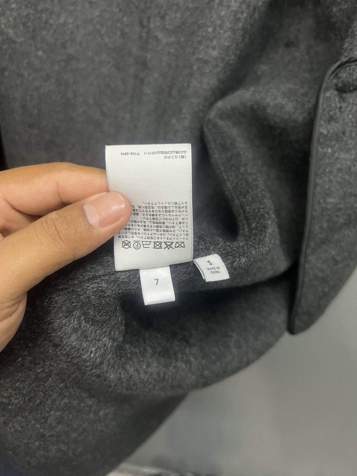 JW Anderson JW Anderson Long Coat in Wool Size US S / EU 44-46 / 1 - 8 Thumbnail