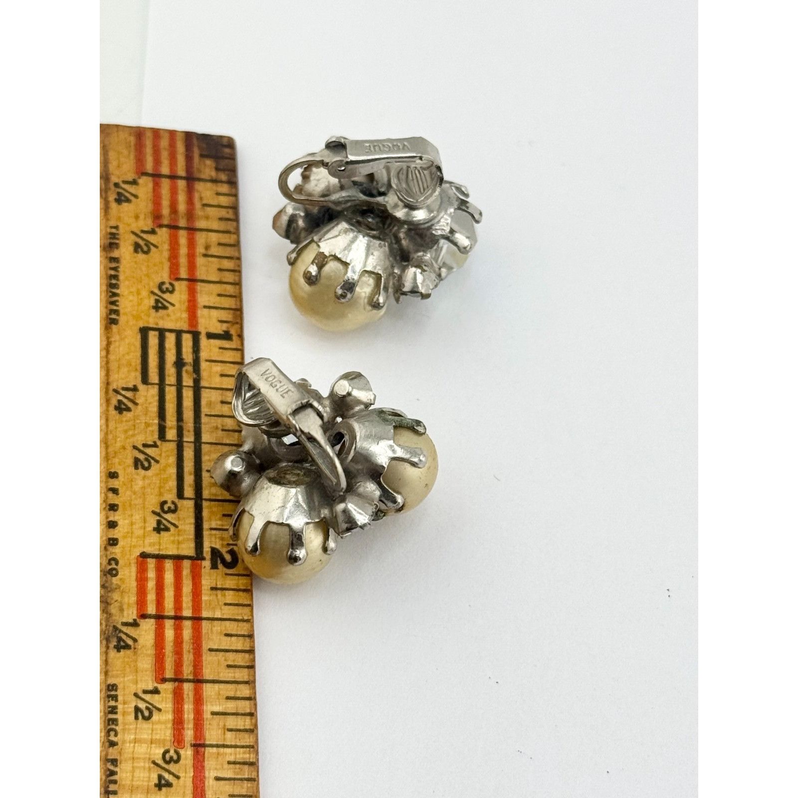 Vintage Vintage Vogue rhinestone crystal pearl cluster earrings Size ONE SIZE - 5 Thumbnail